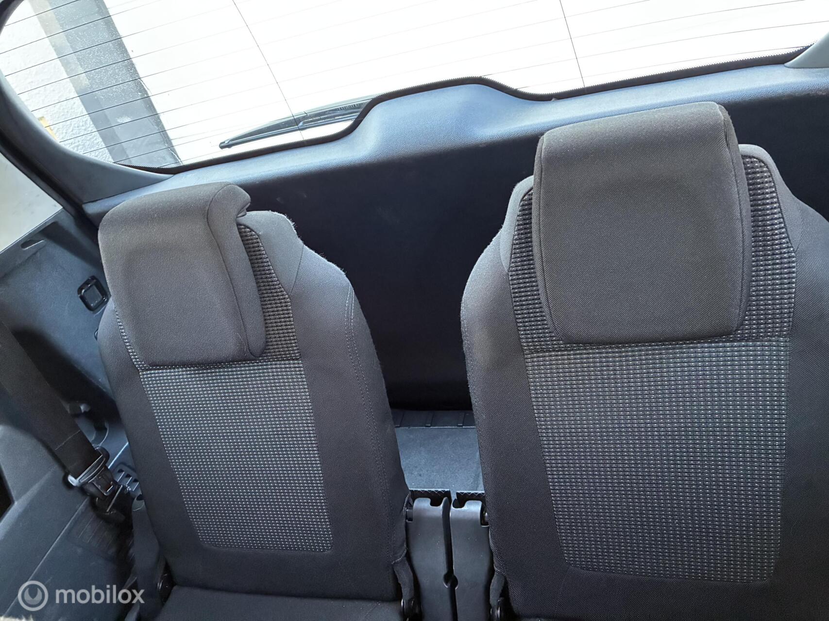 Foto van Peugeot 5008