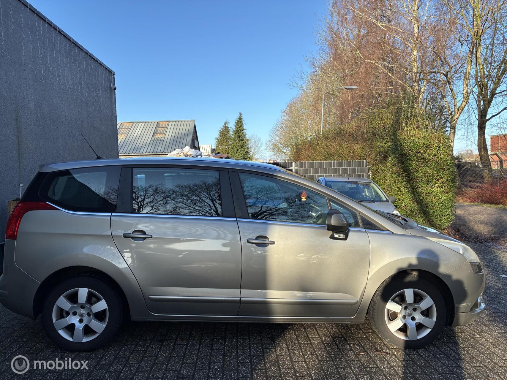 Foto van Peugeot 5008