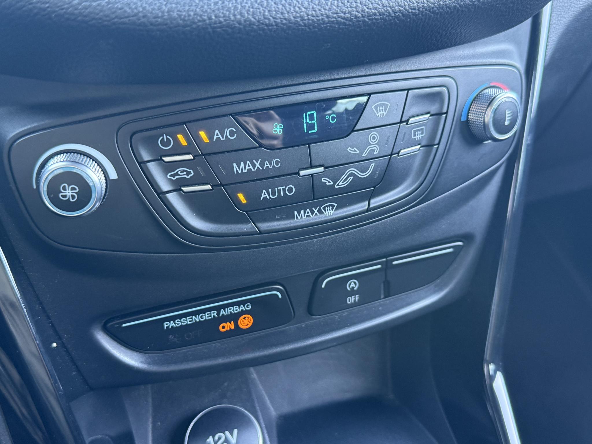 Foto van Ford B-max