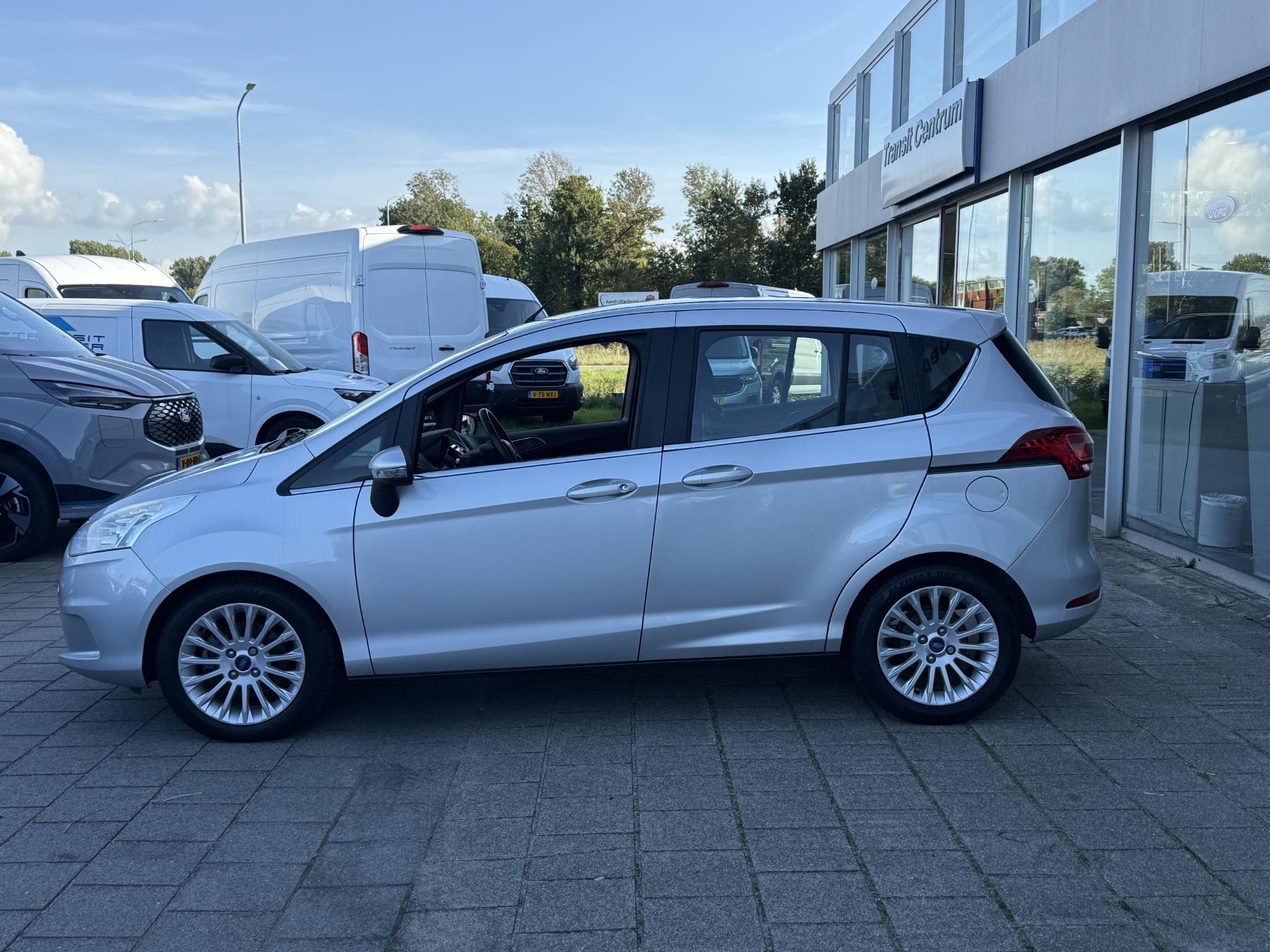 Foto van Ford B-max