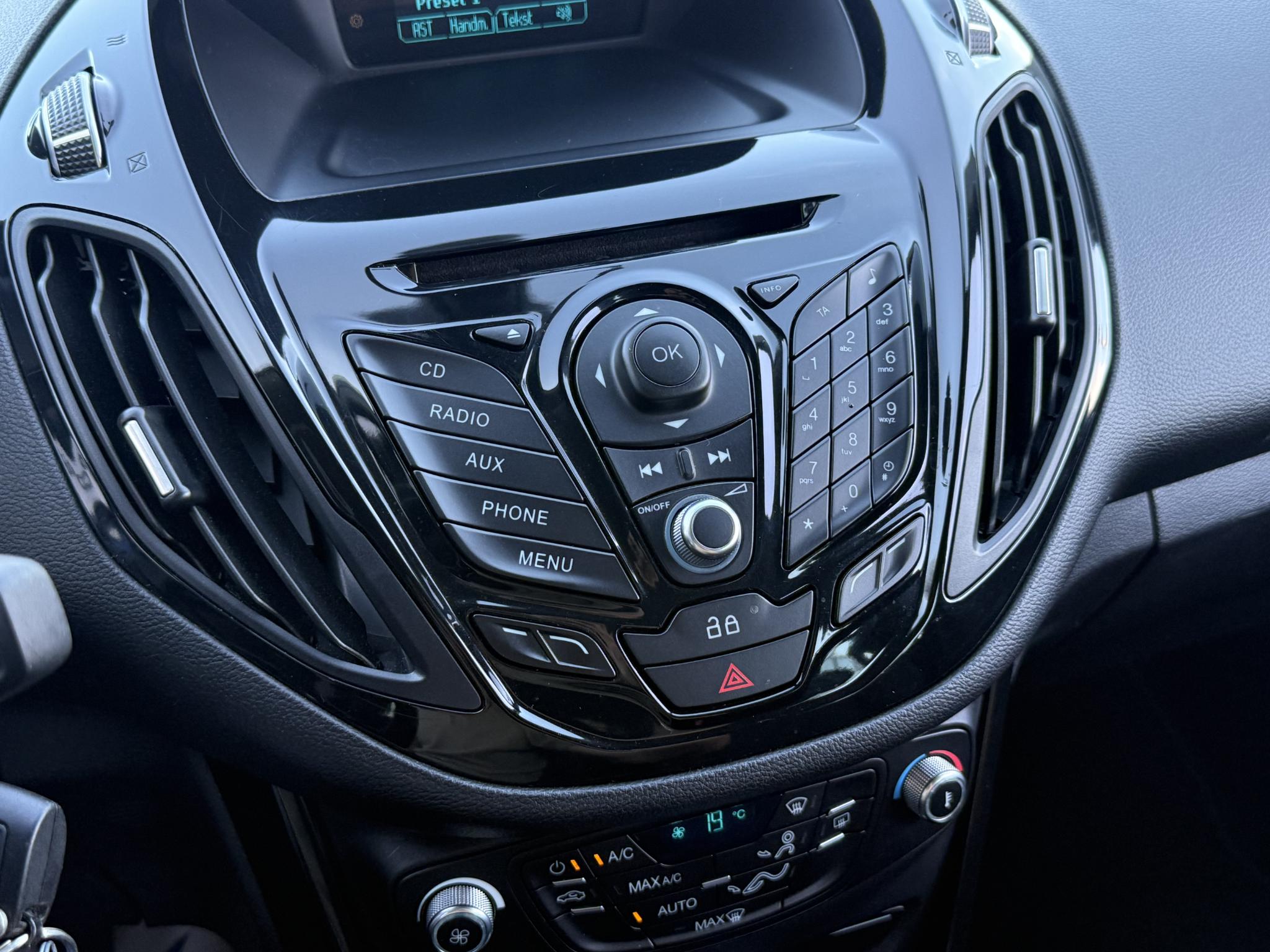Foto van Ford B-max