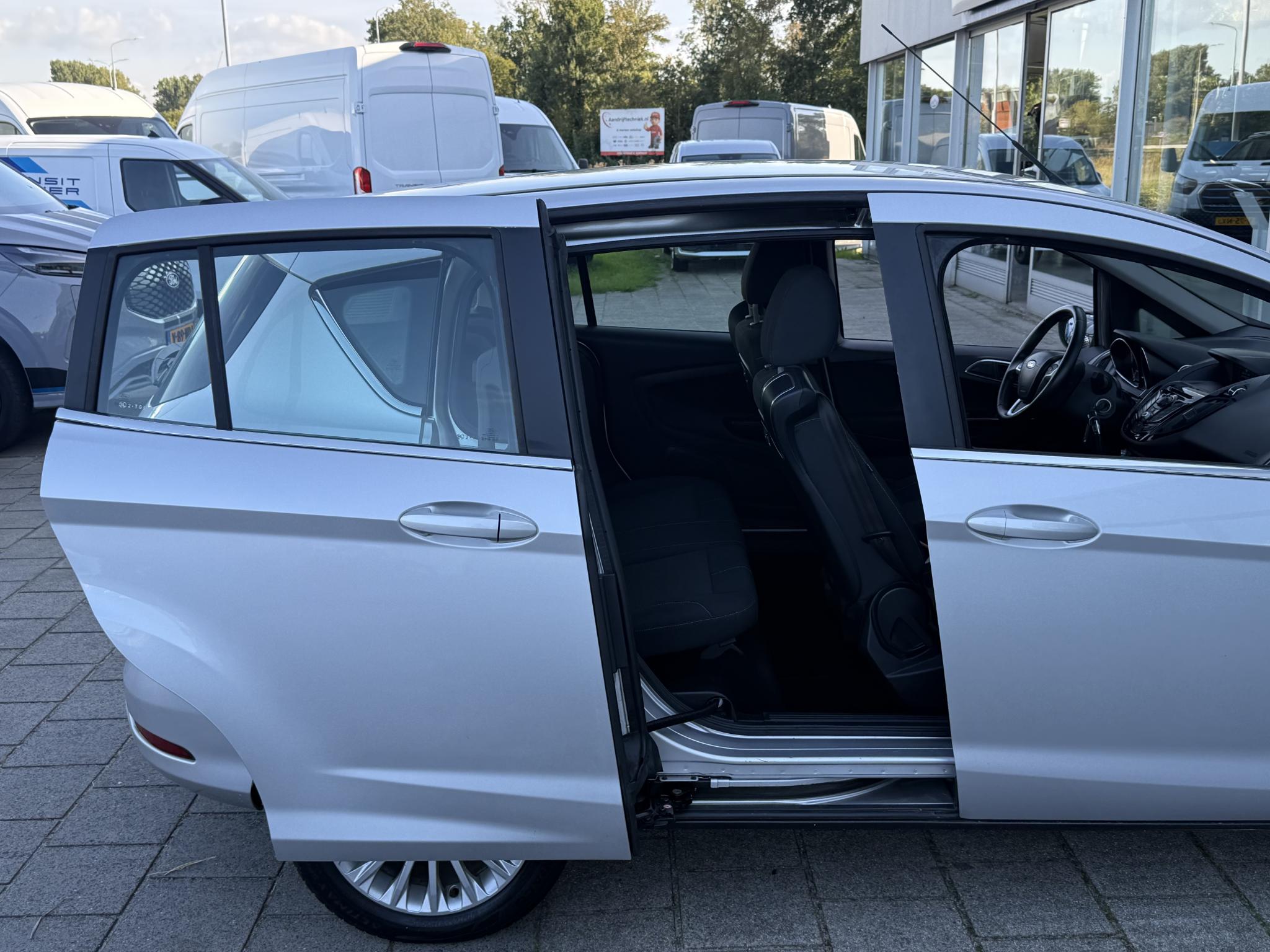 Foto van Ford B-max