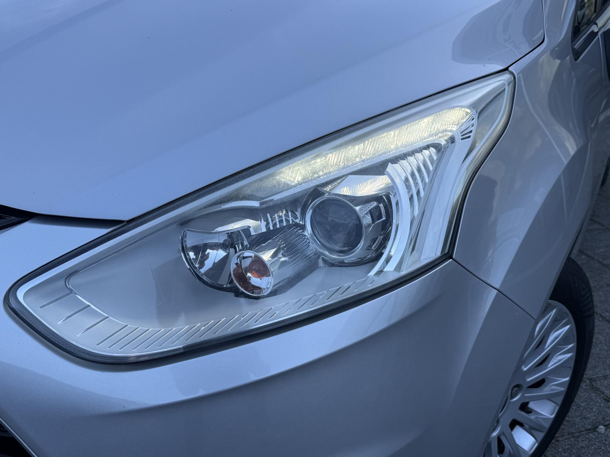 Foto van Ford B-max