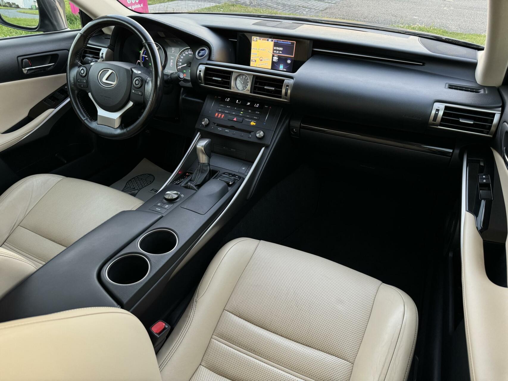 Foto van Lexus Is