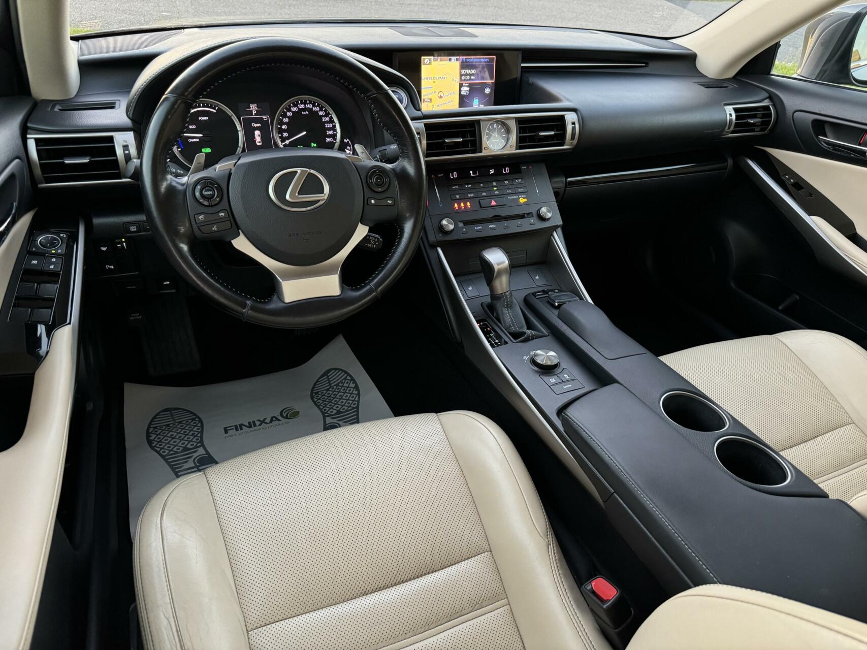 Foto van Lexus Is