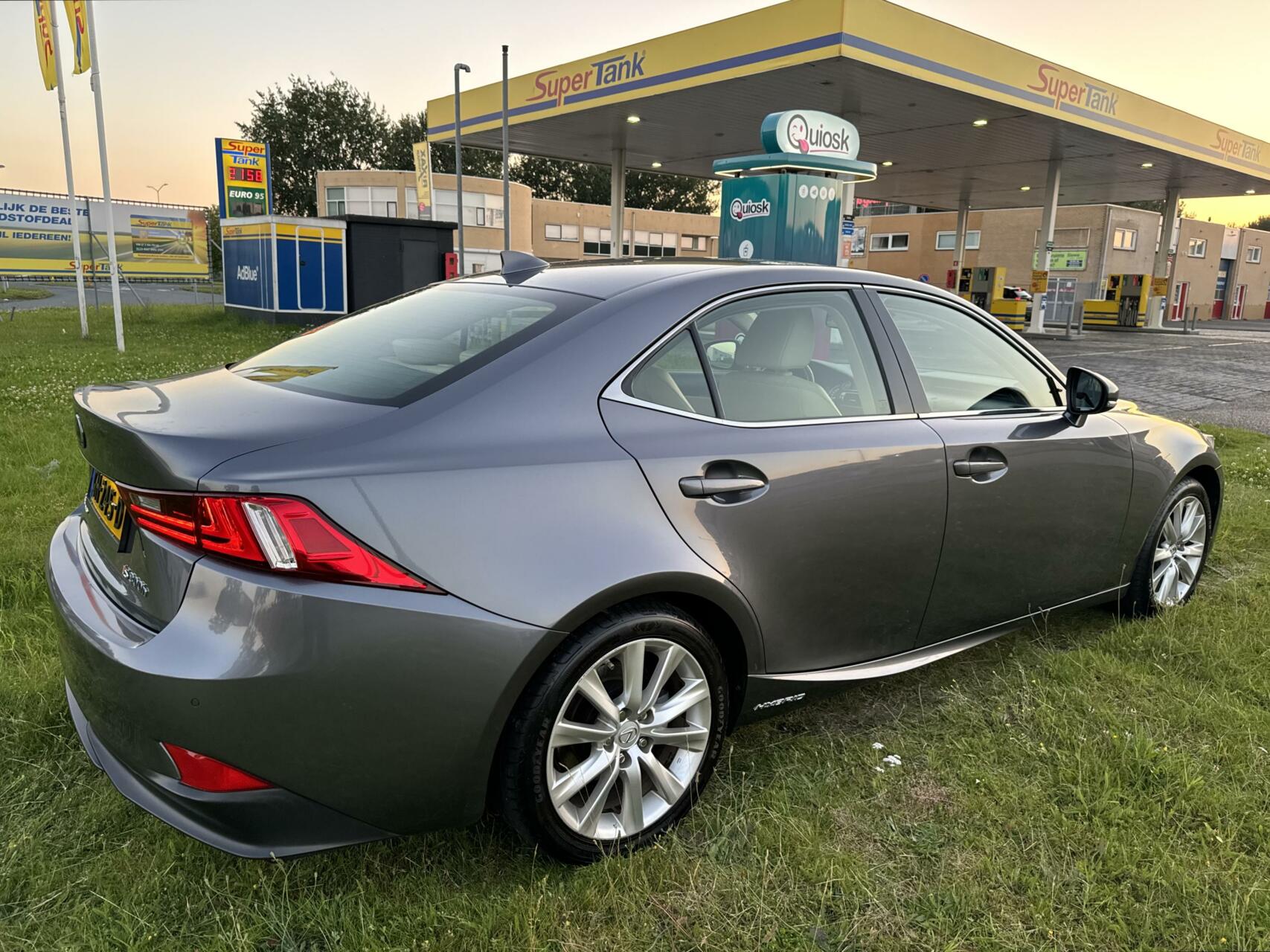 Foto van Lexus Is