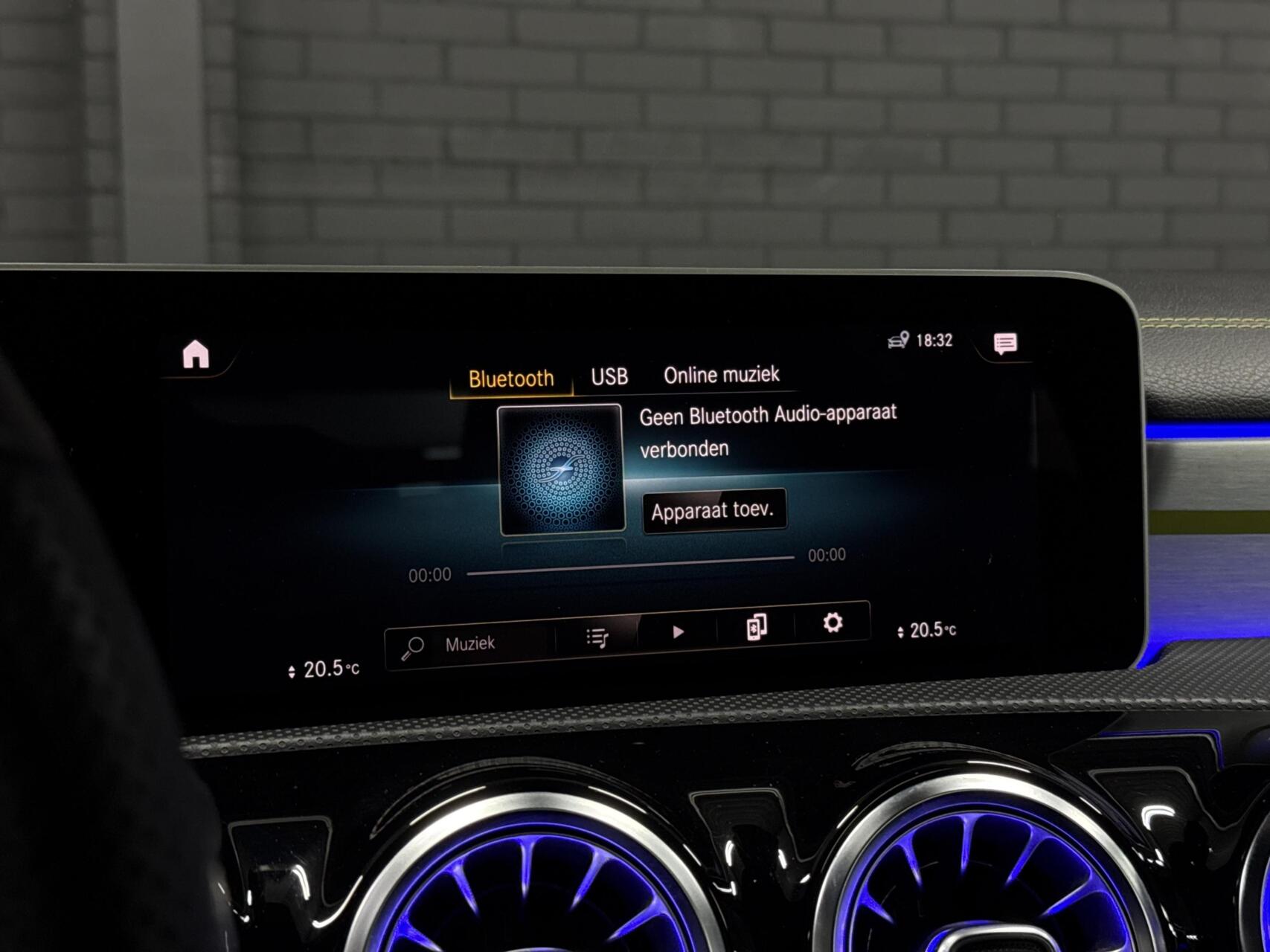 Foto van Mercedes-Benz A 200