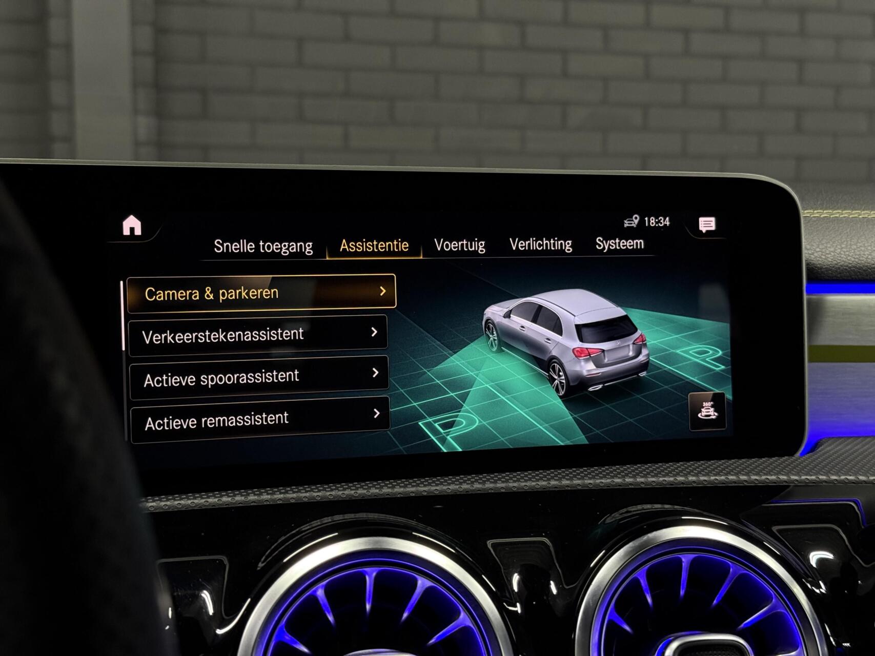 Foto van Mercedes-Benz A 200