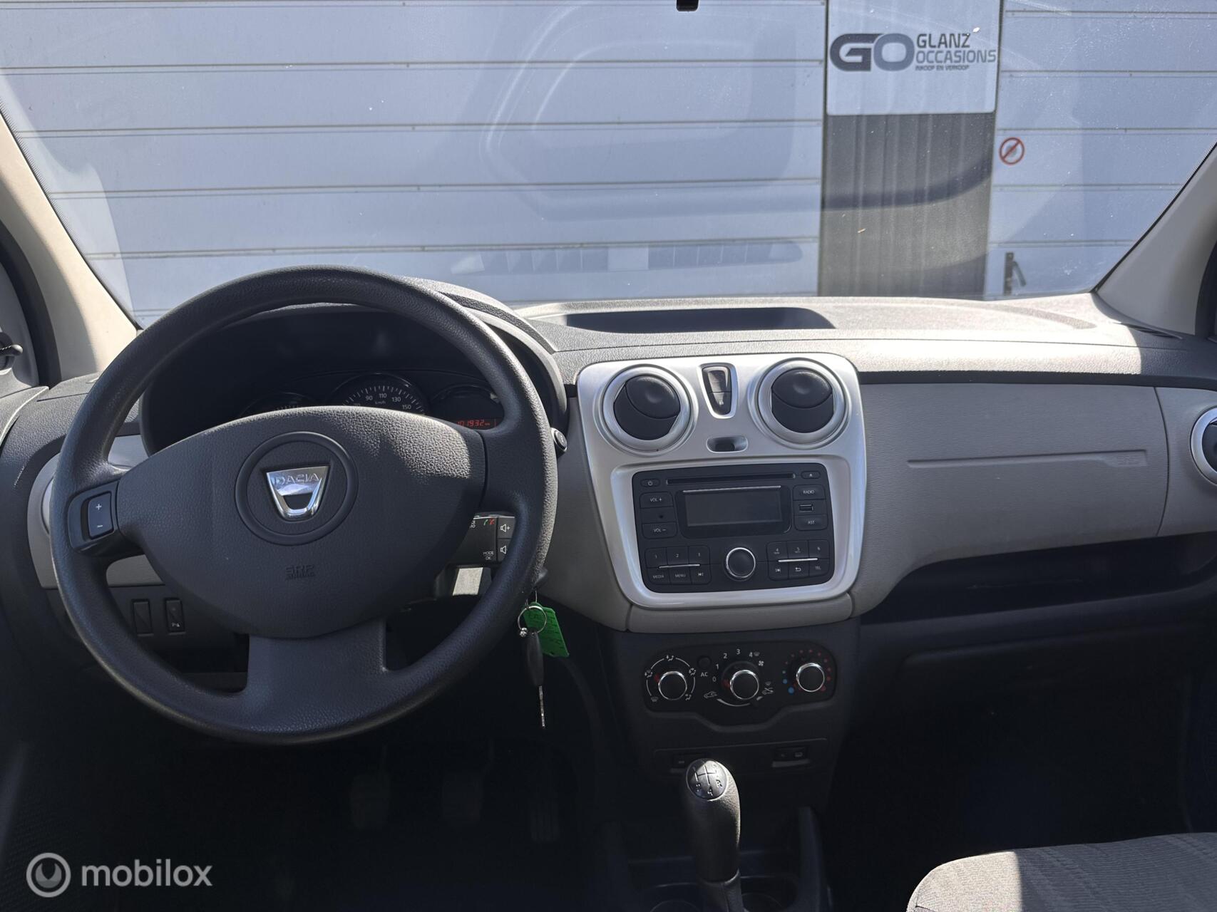 Foto van Dacia Lodgy