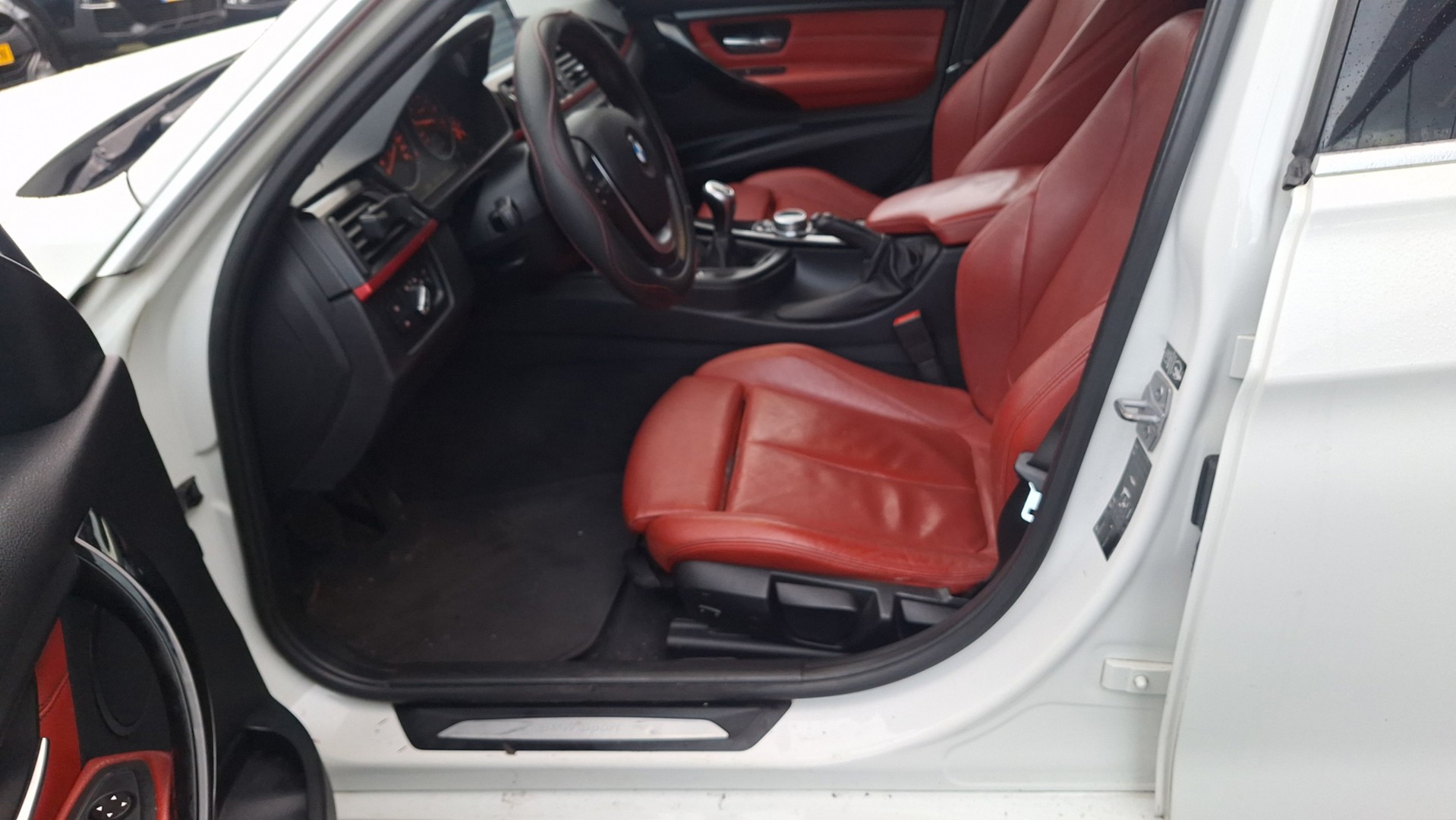 Foto van BMW 320i Ed