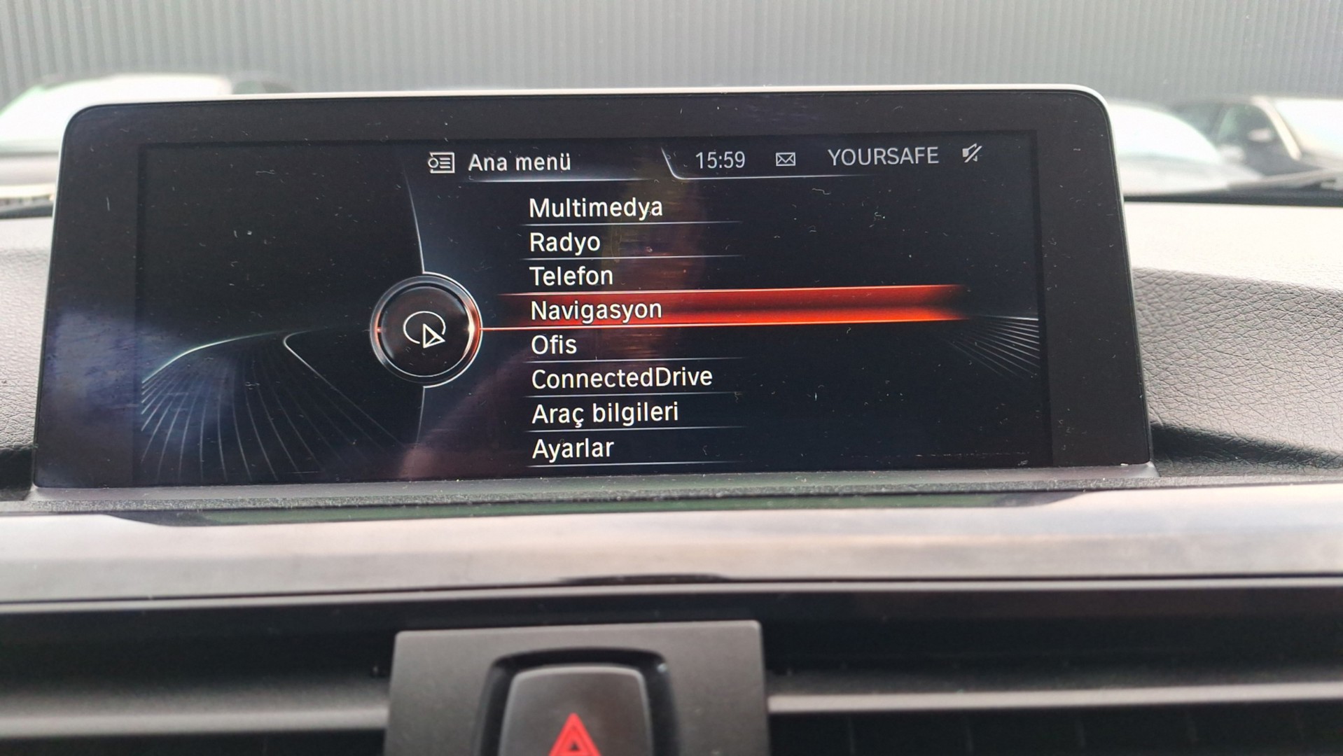 Foto van BMW 320i Ed