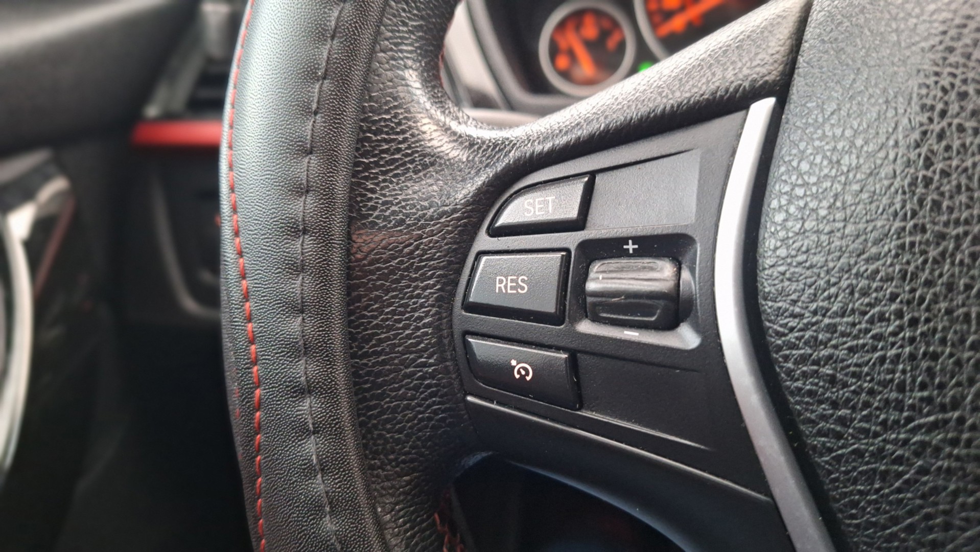 Foto van BMW 320i Ed