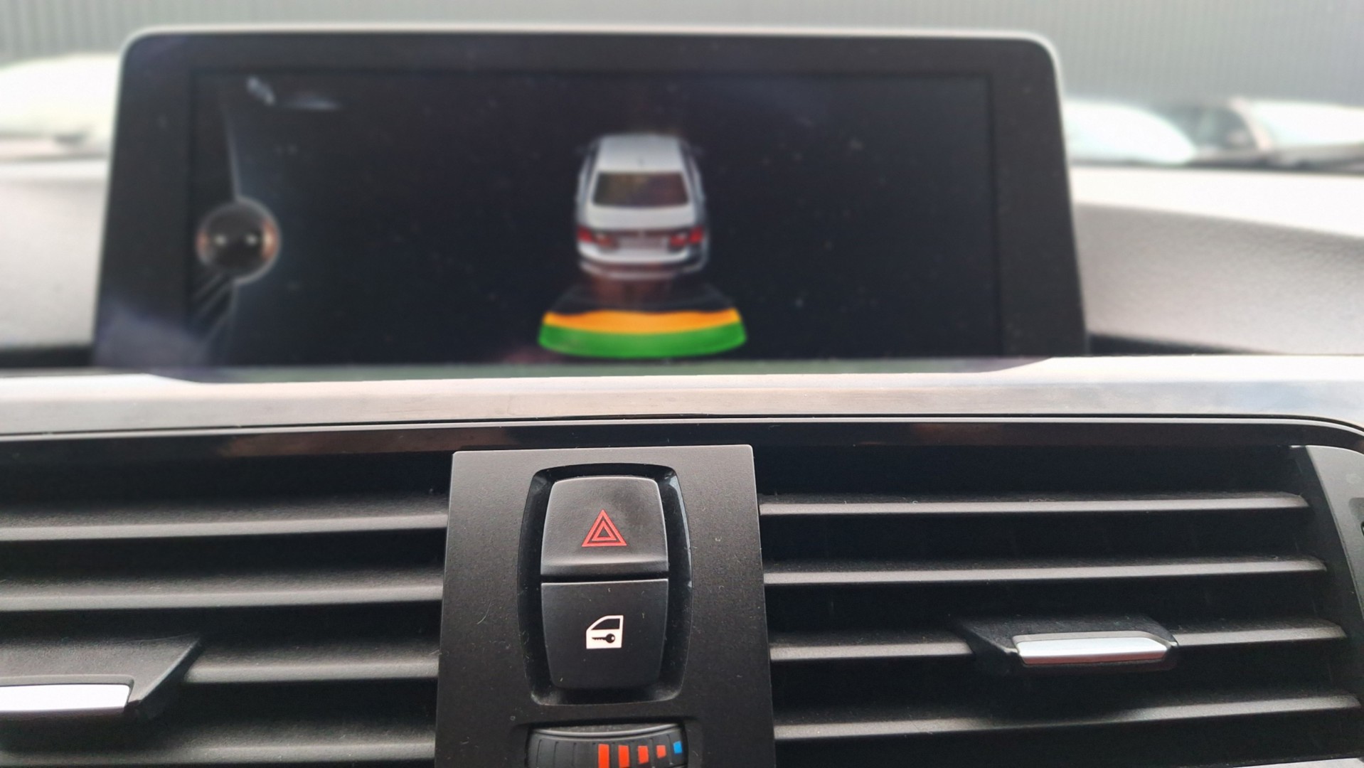 Foto van BMW 320i Ed