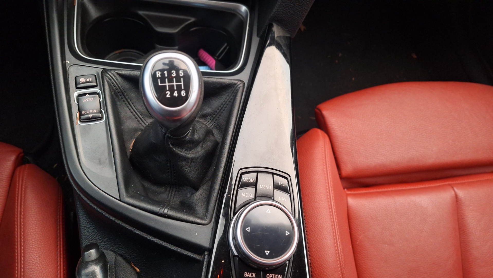 Foto van BMW 320i Ed