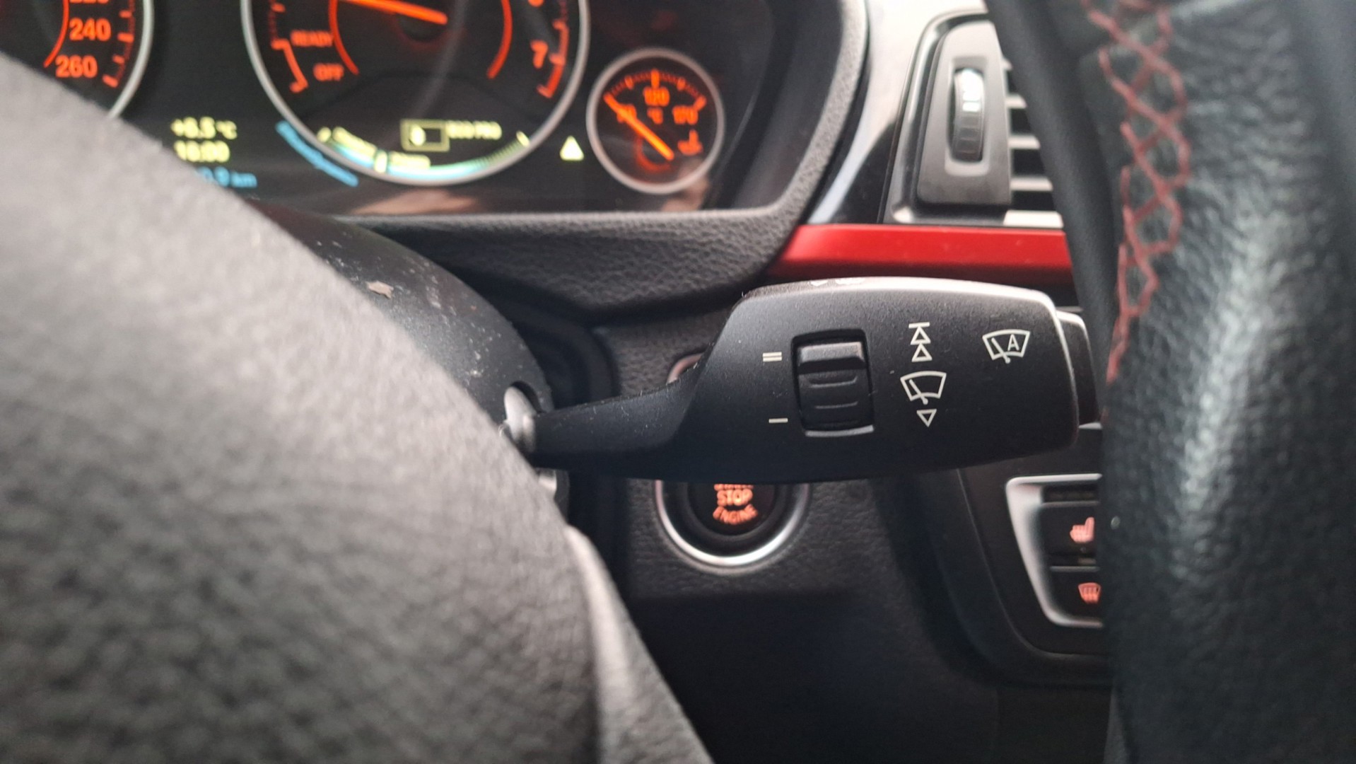 Foto van BMW 320i Ed
