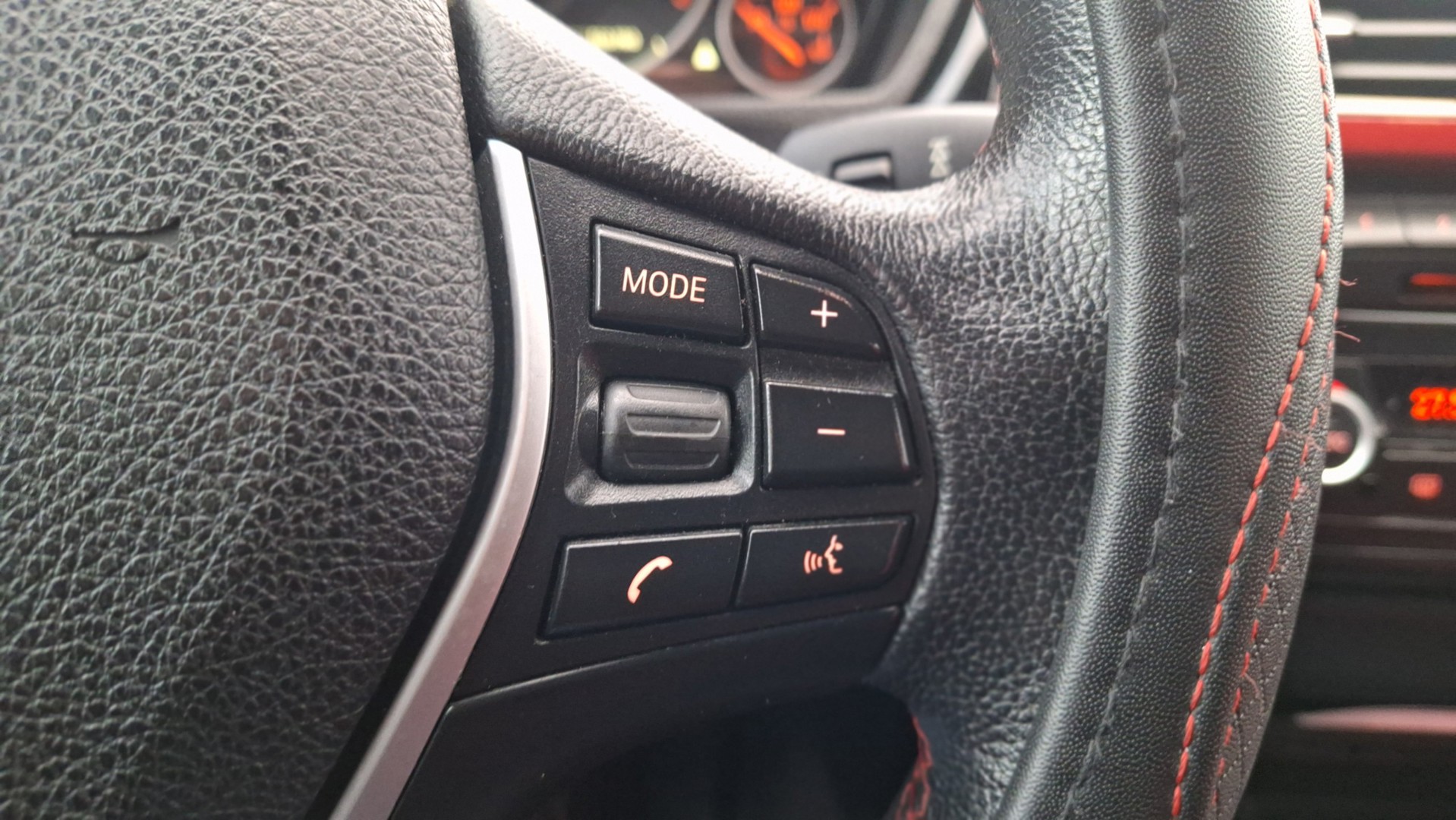 Foto van BMW 320i Ed
