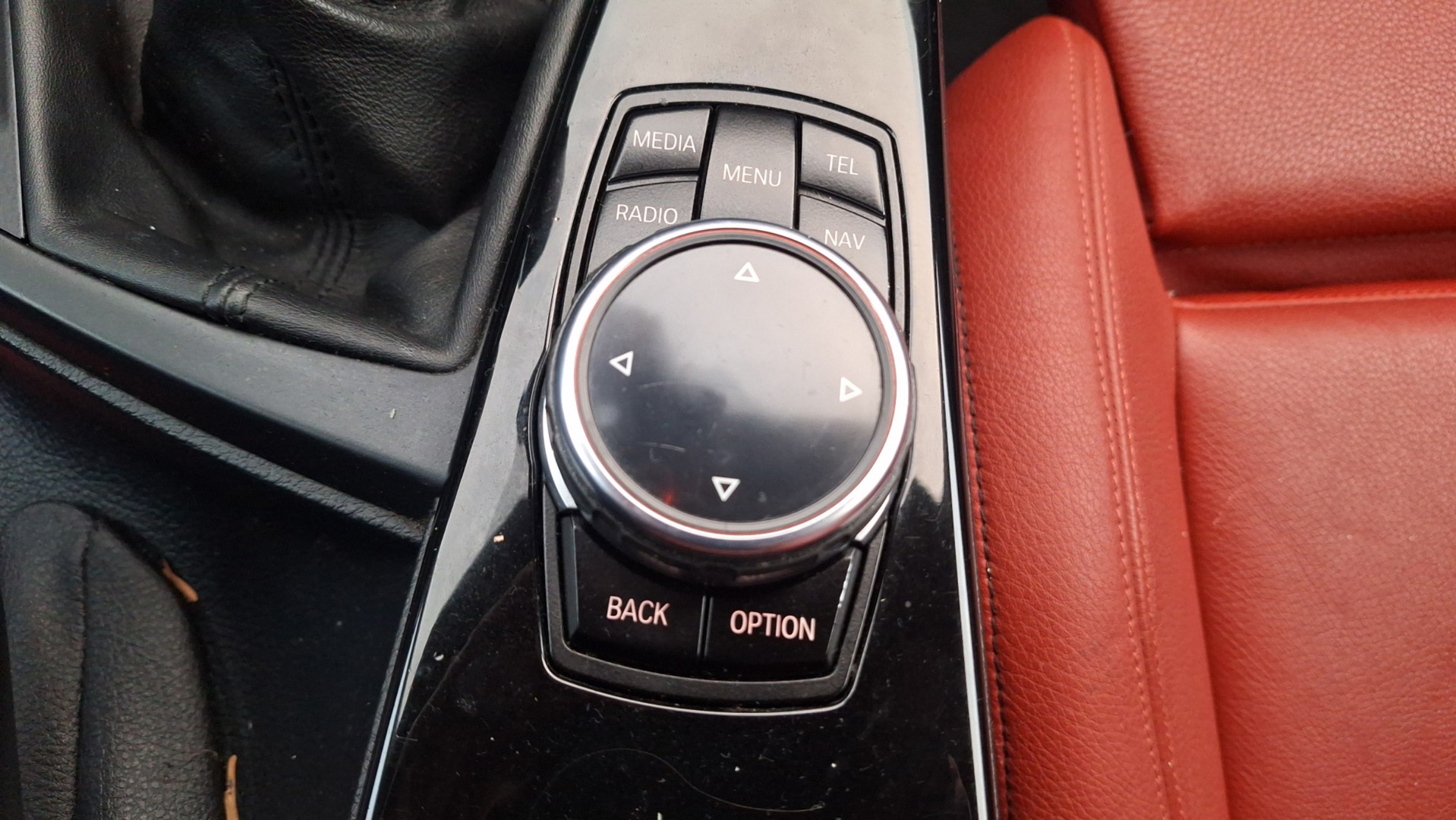 Foto van BMW 320i Ed