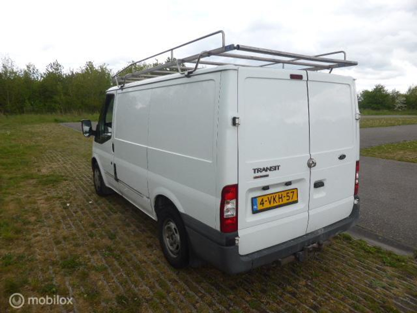 Foto van Ford Transit 260s Van 85dpf LR 4.23