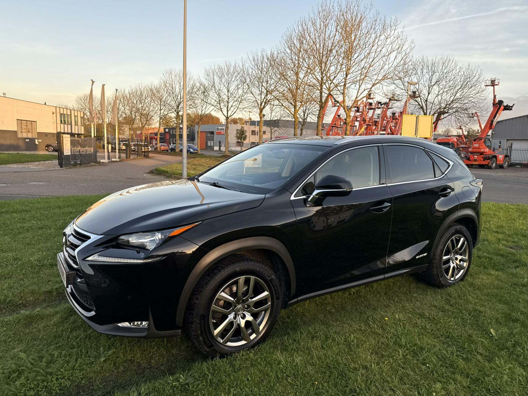 Foto van Lexus NX