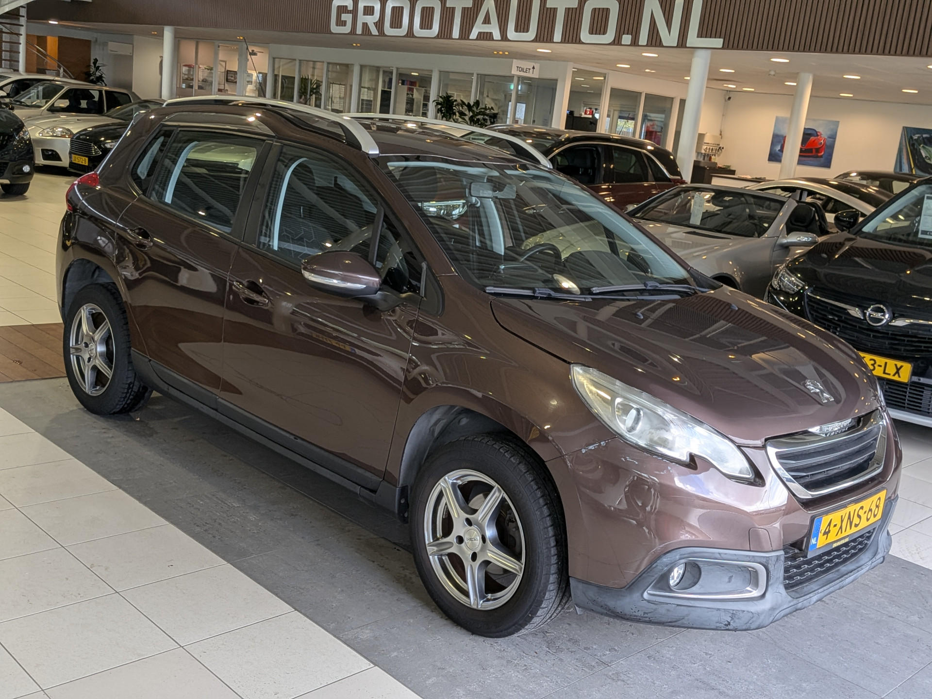 Peugeot 2008 1.2 VTi Allure Pack Premium Plus 2014 - voorkant