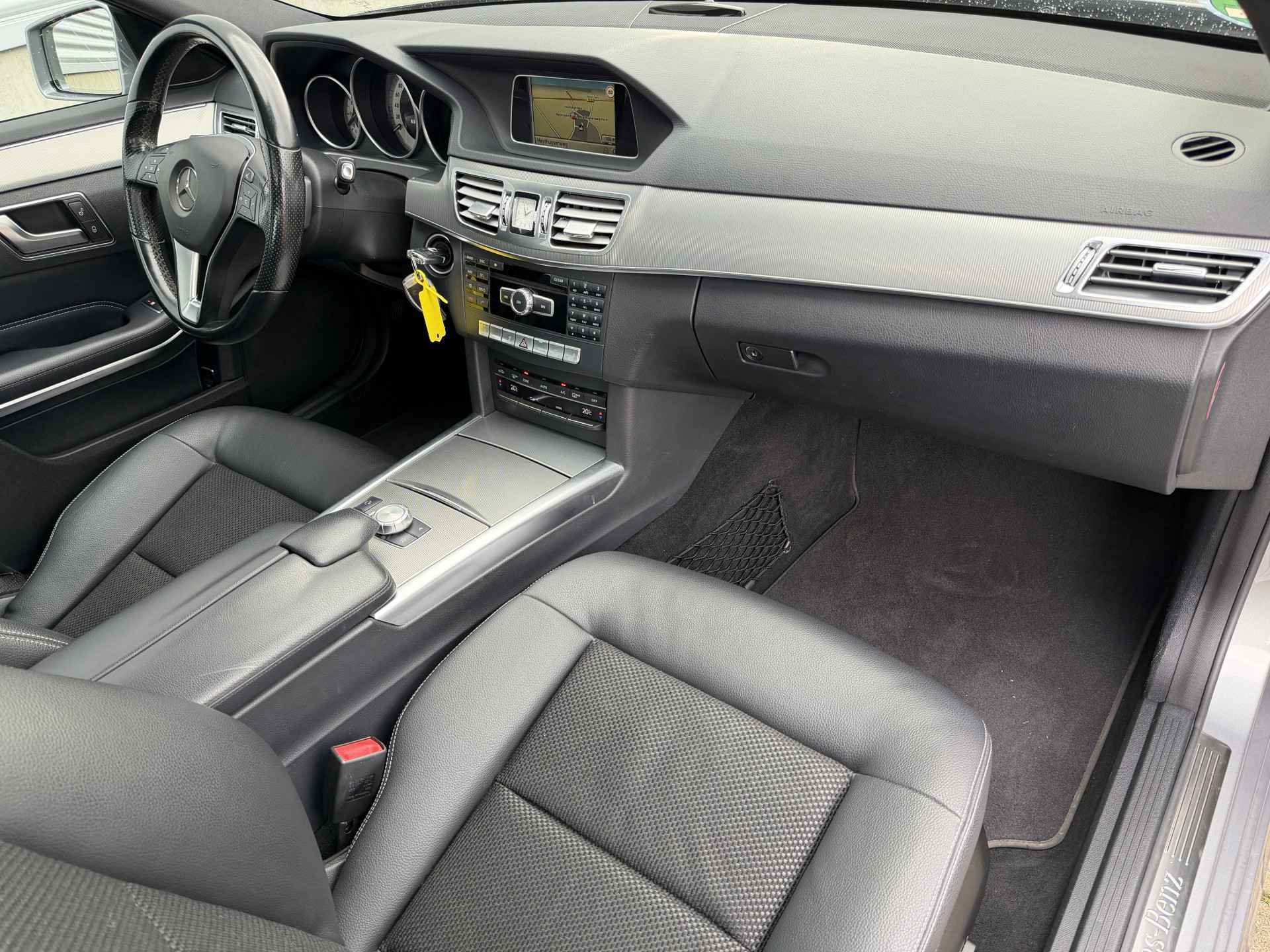 Foto van Mercedes-Benz E 200