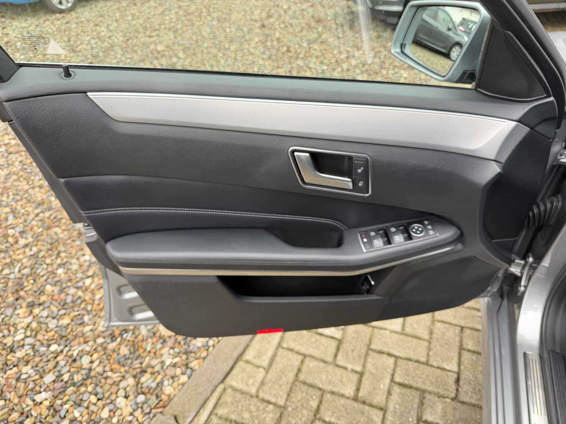 Foto van Mercedes-Benz E 200