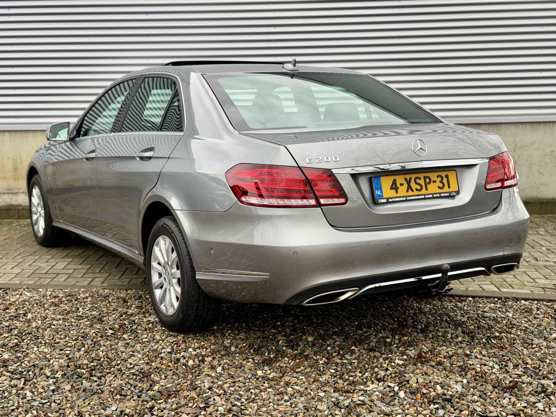 Foto van Mercedes-Benz E 200
