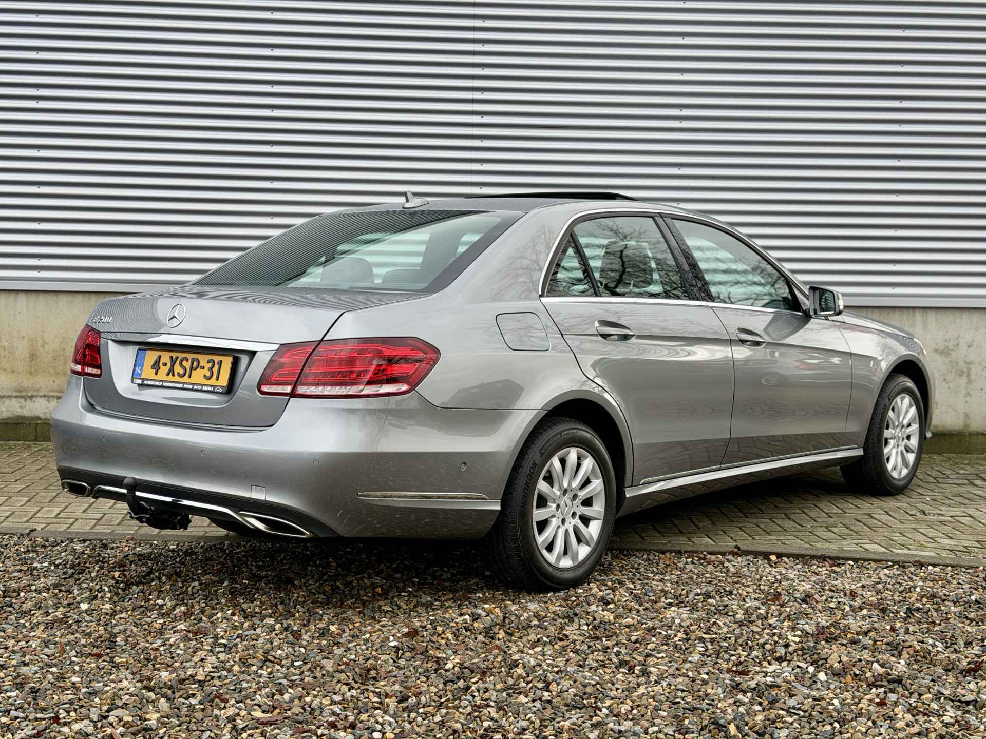 Foto van Mercedes-Benz E 200