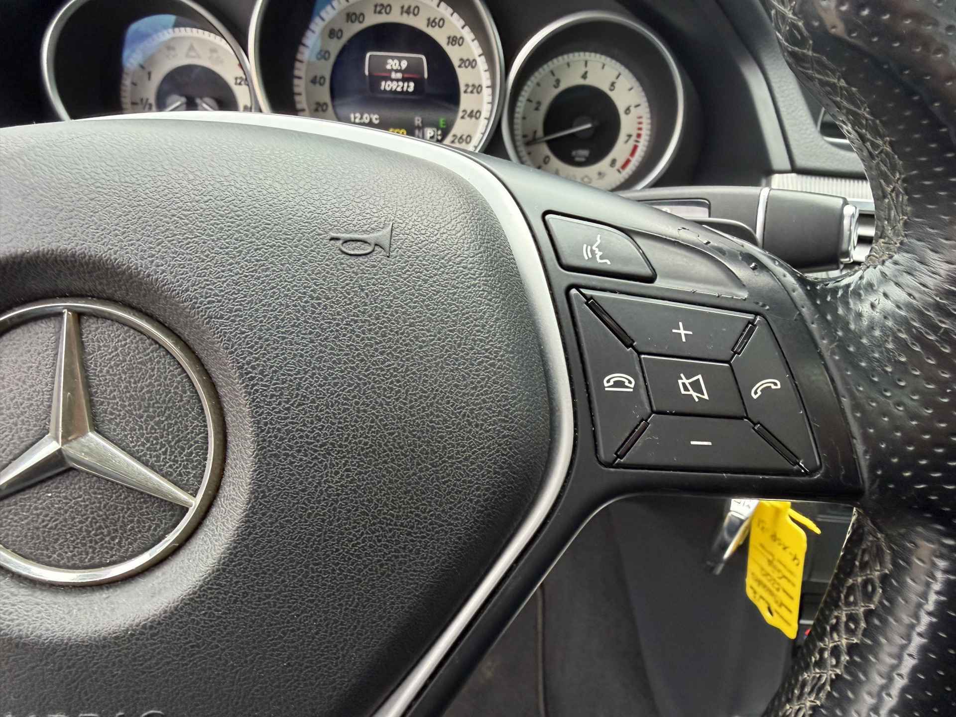Foto van Mercedes-Benz E 200