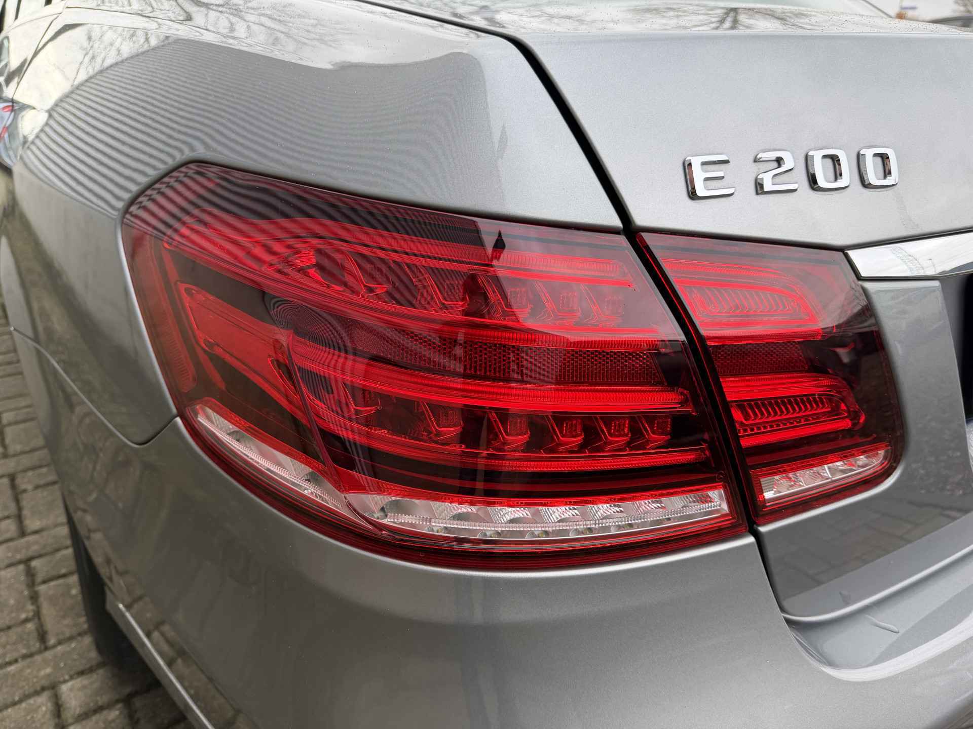 Foto van Mercedes-Benz E 200