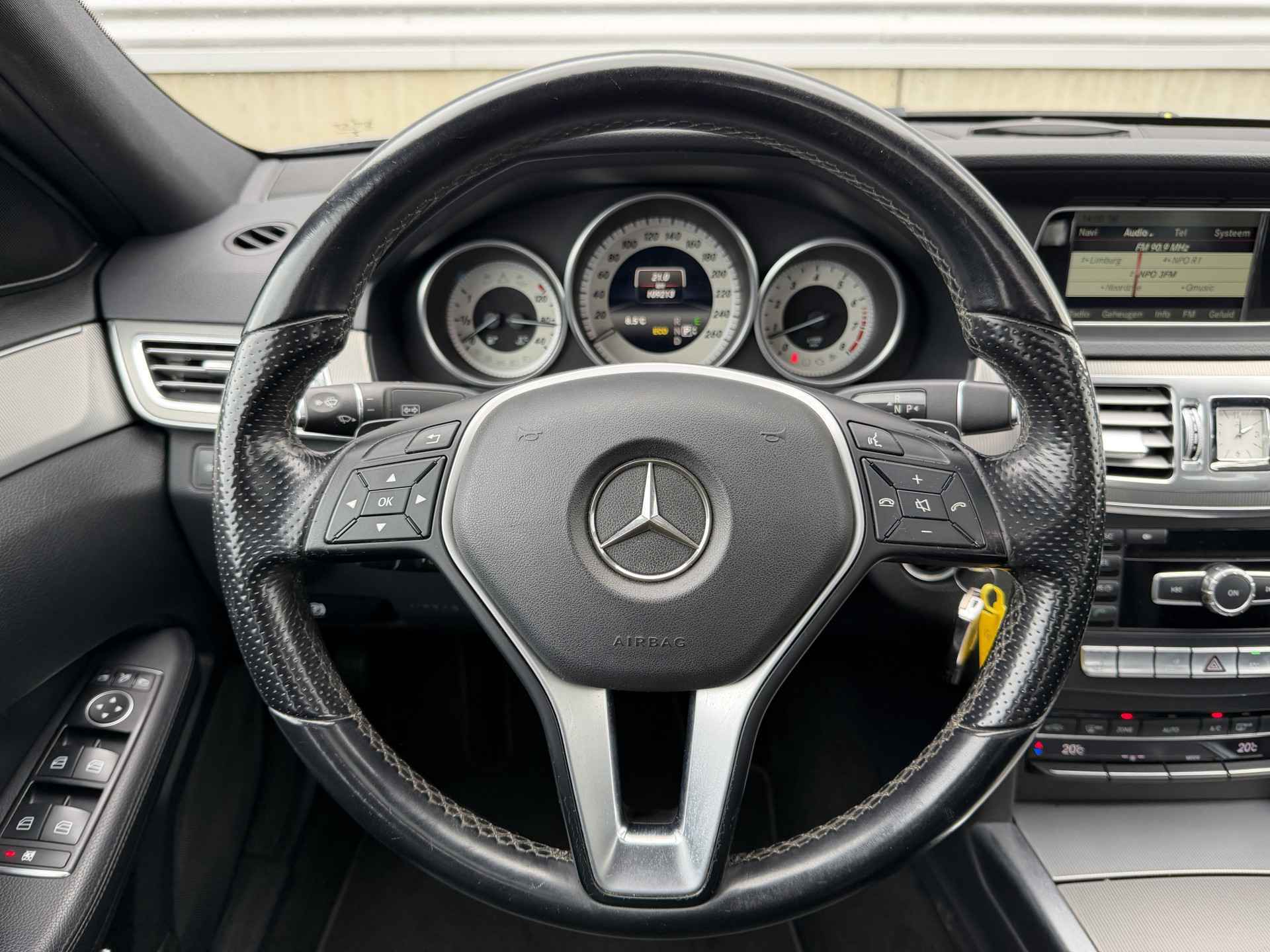 Foto van Mercedes-Benz E 200
