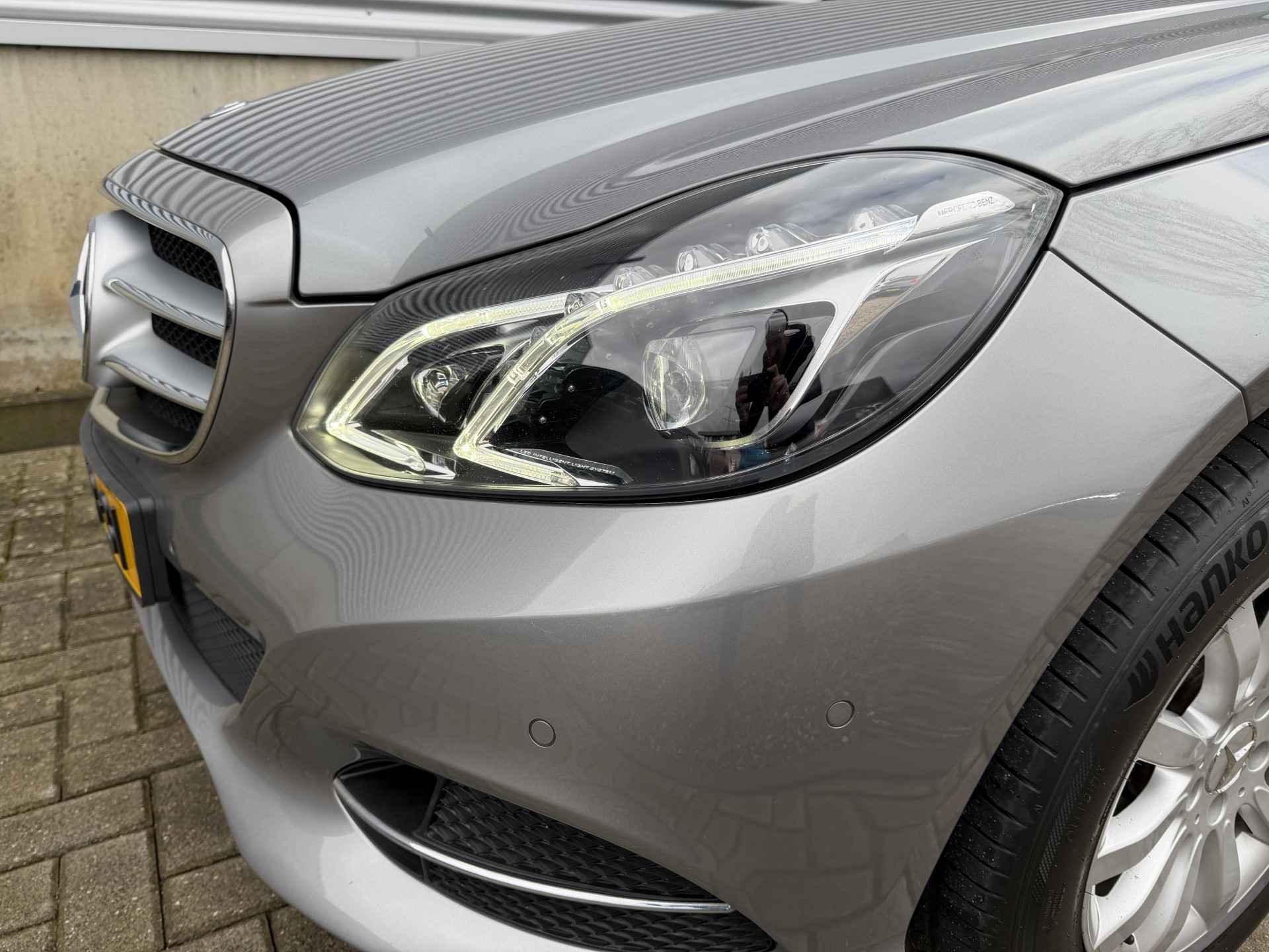 Foto van Mercedes-Benz E 200