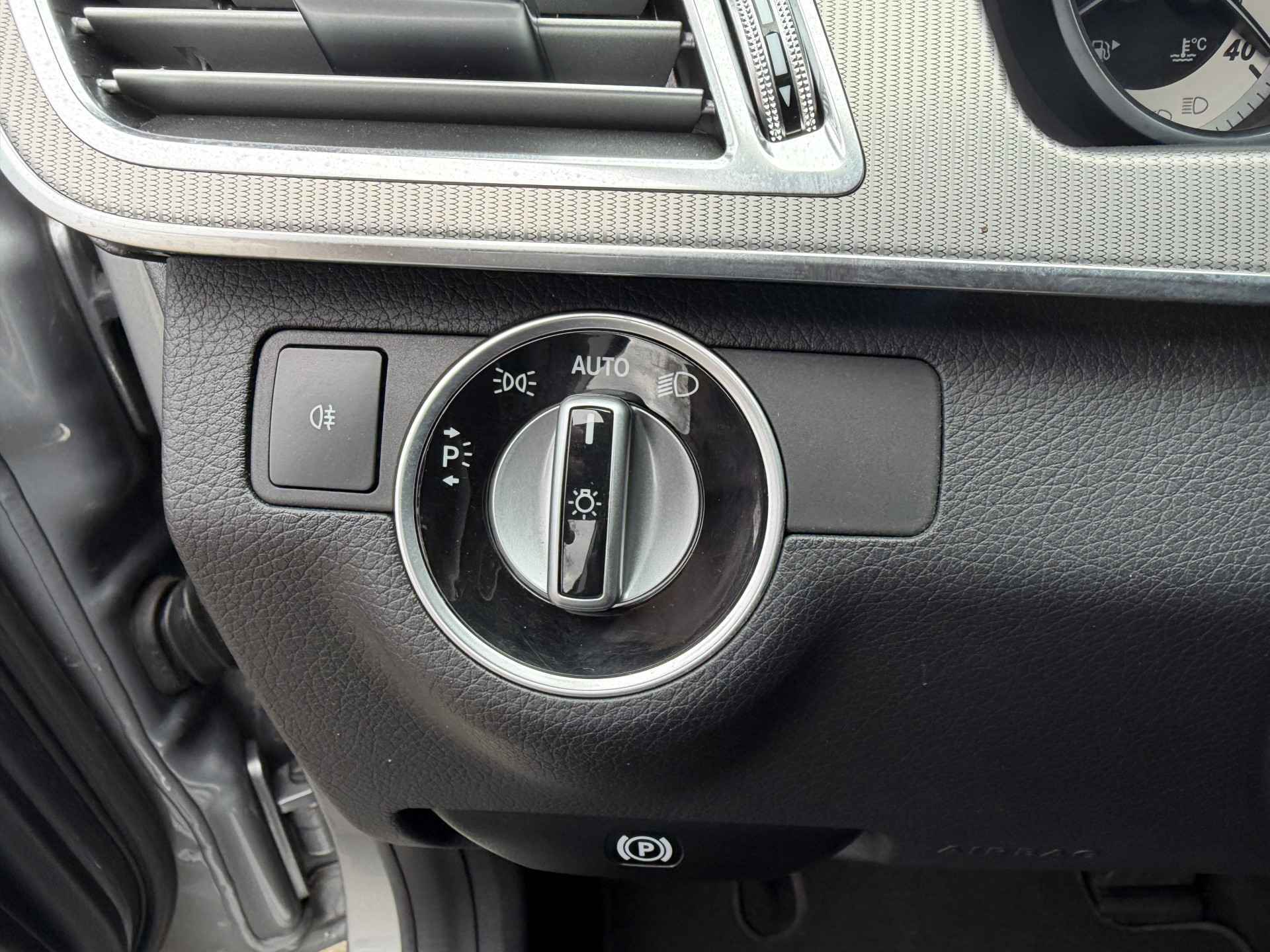 Foto van Mercedes-Benz E 200