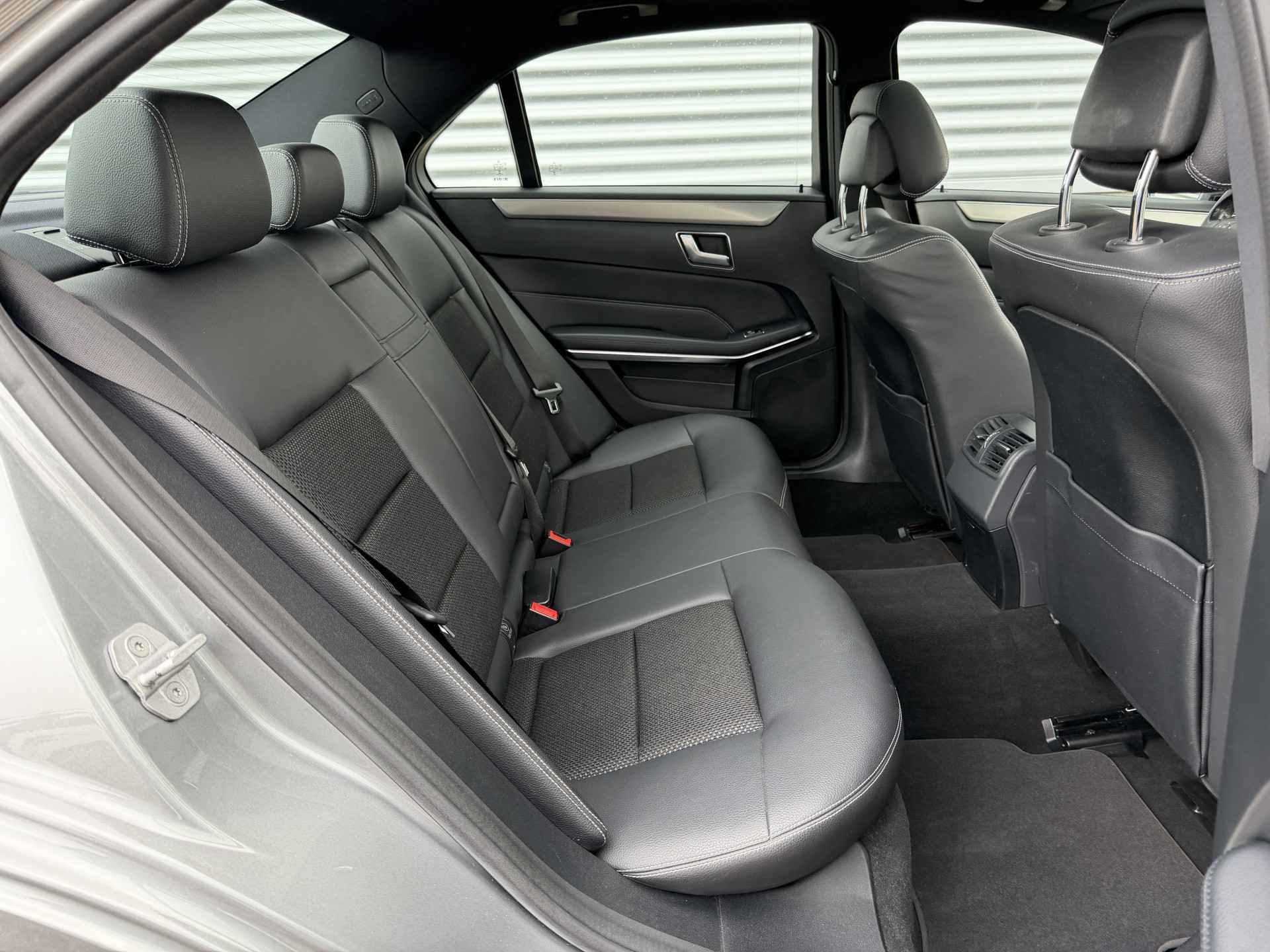 Foto van Mercedes-Benz E 200