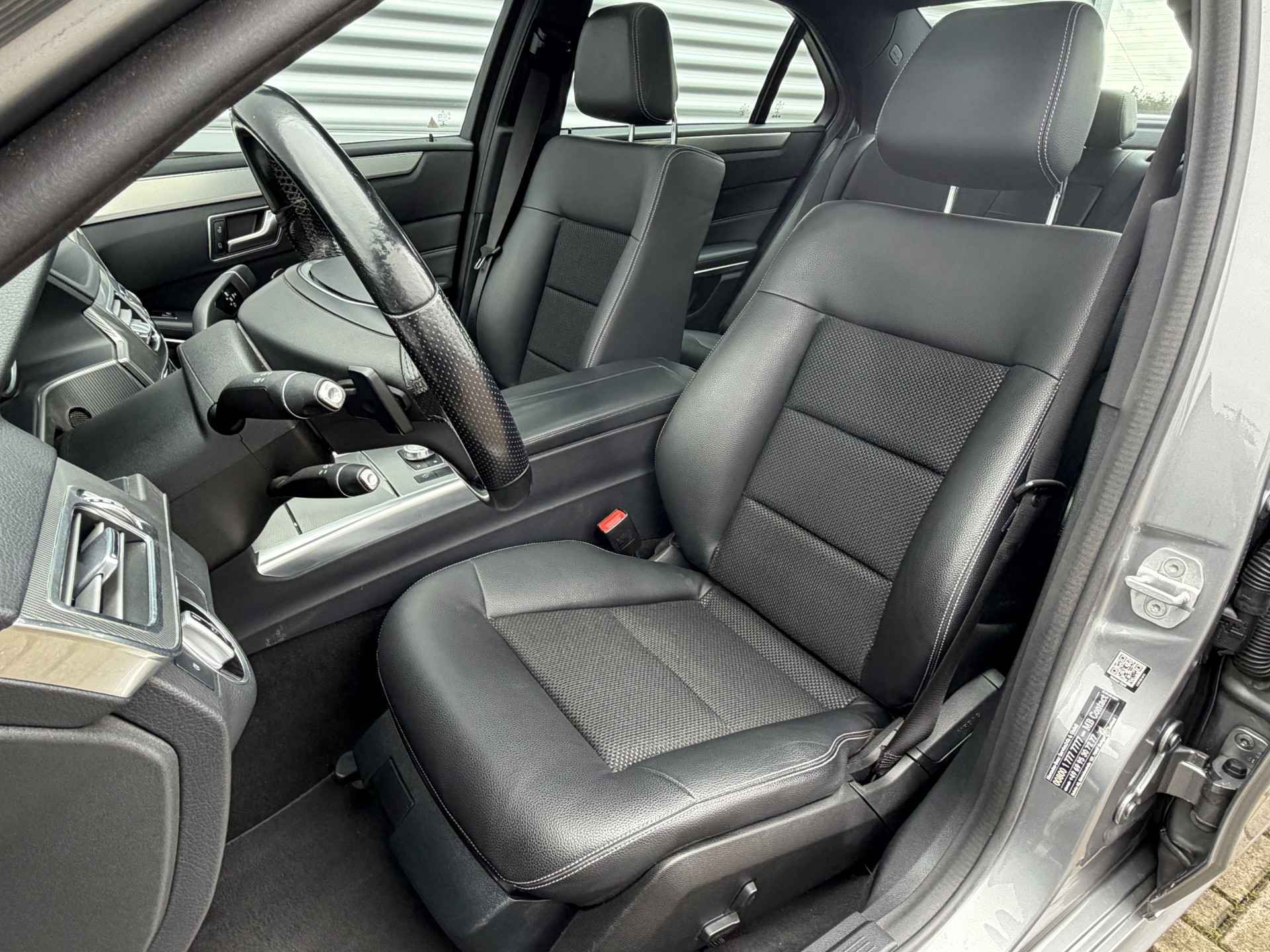 Foto van Mercedes-Benz E 200