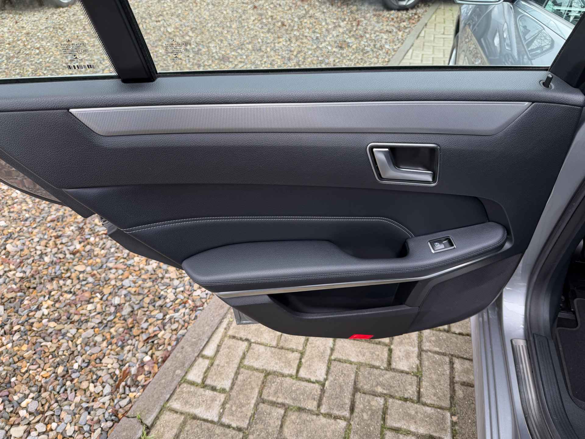 Foto van Mercedes-Benz E 200