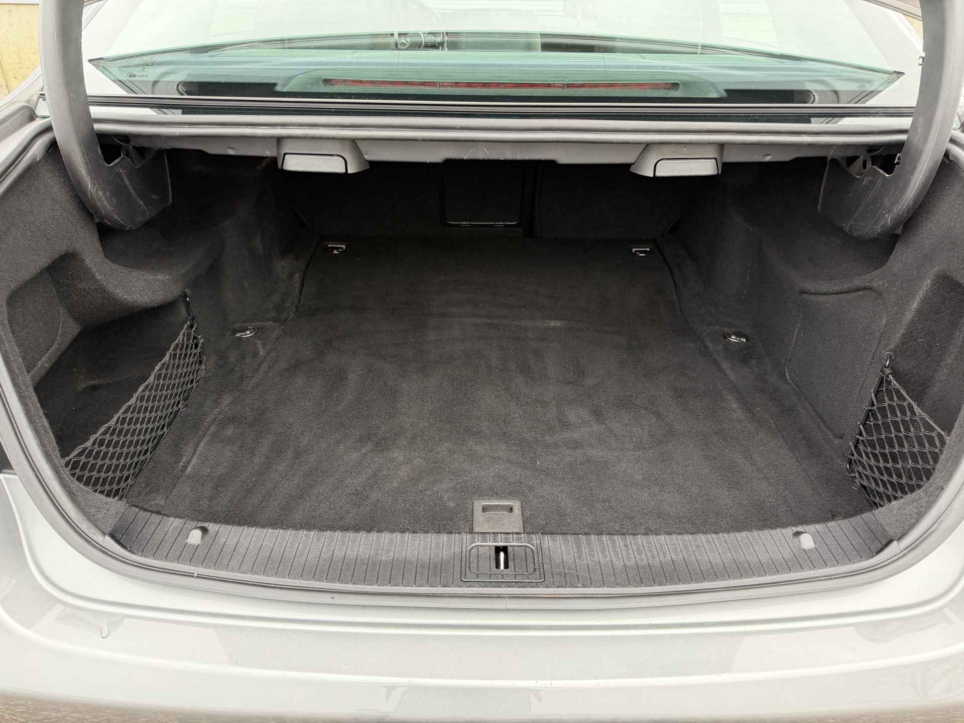 Foto van Mercedes-Benz E 200