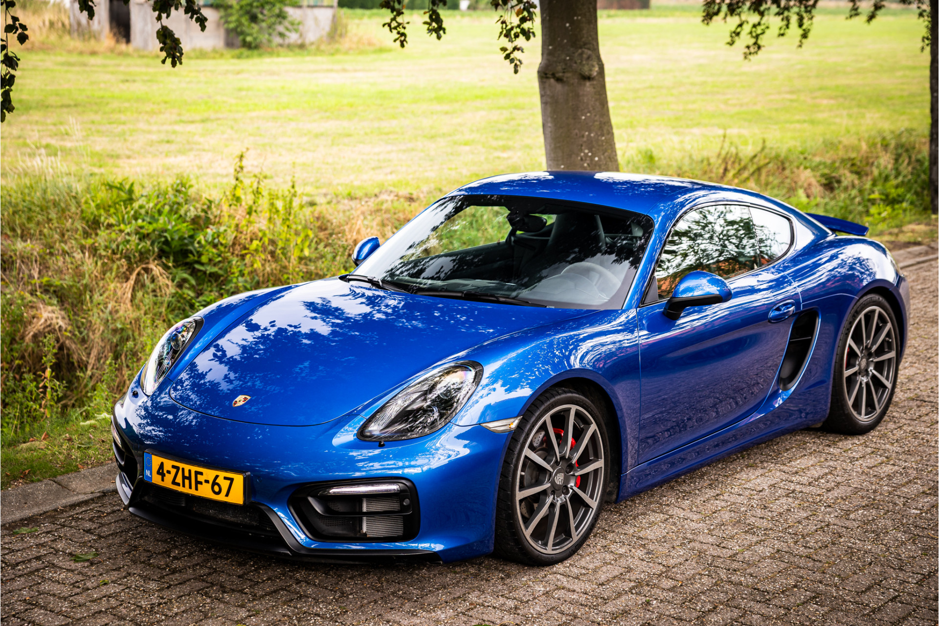 Foto van Porsche Cayman GTS