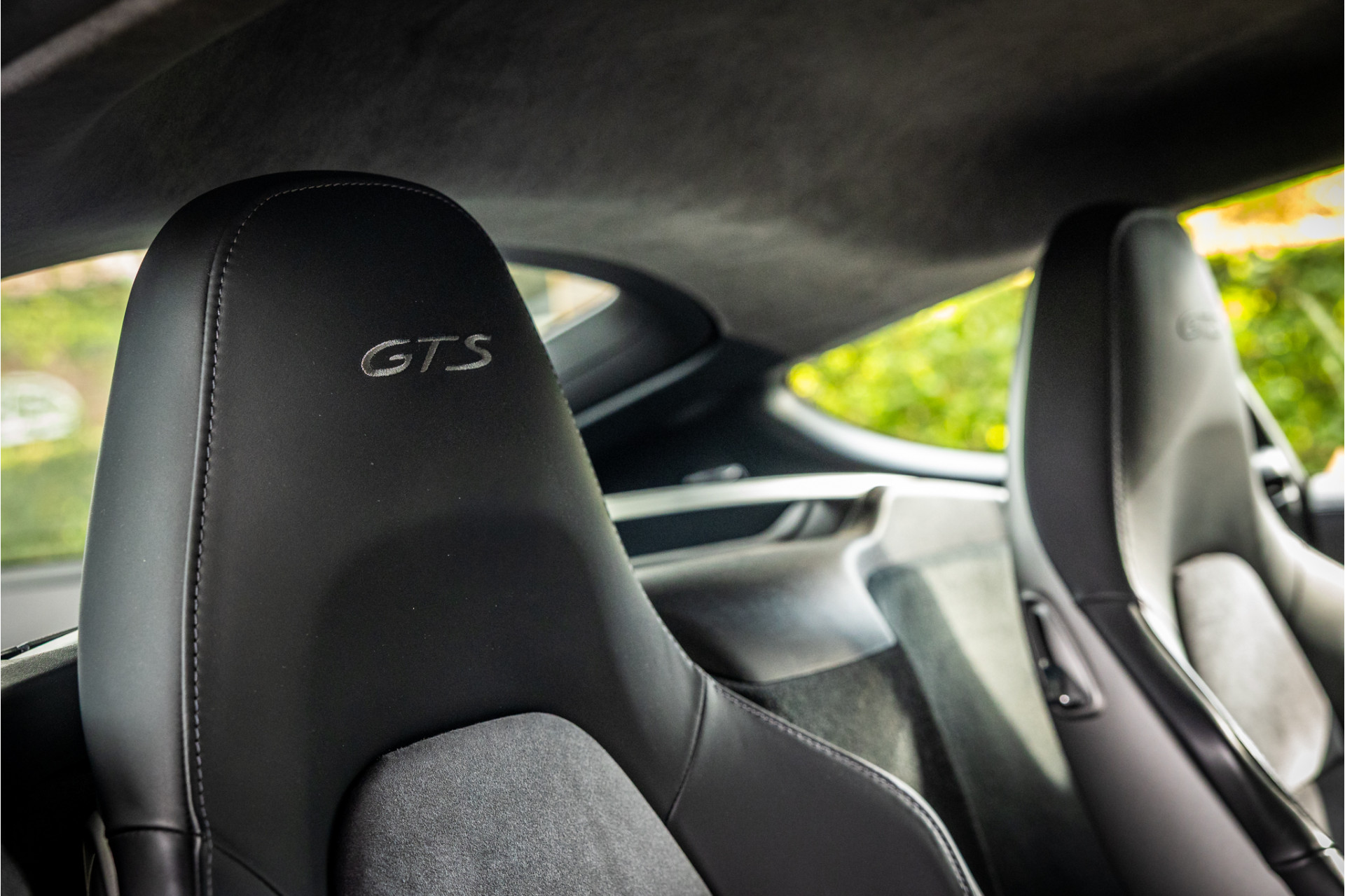 Foto van Porsche Cayman GTS