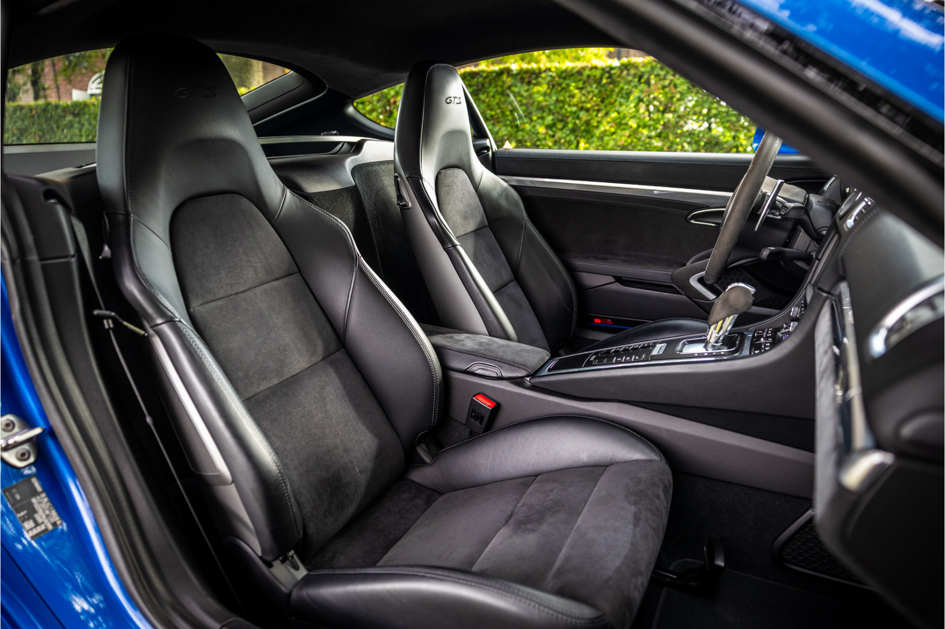 Foto van Porsche Cayman GTS
