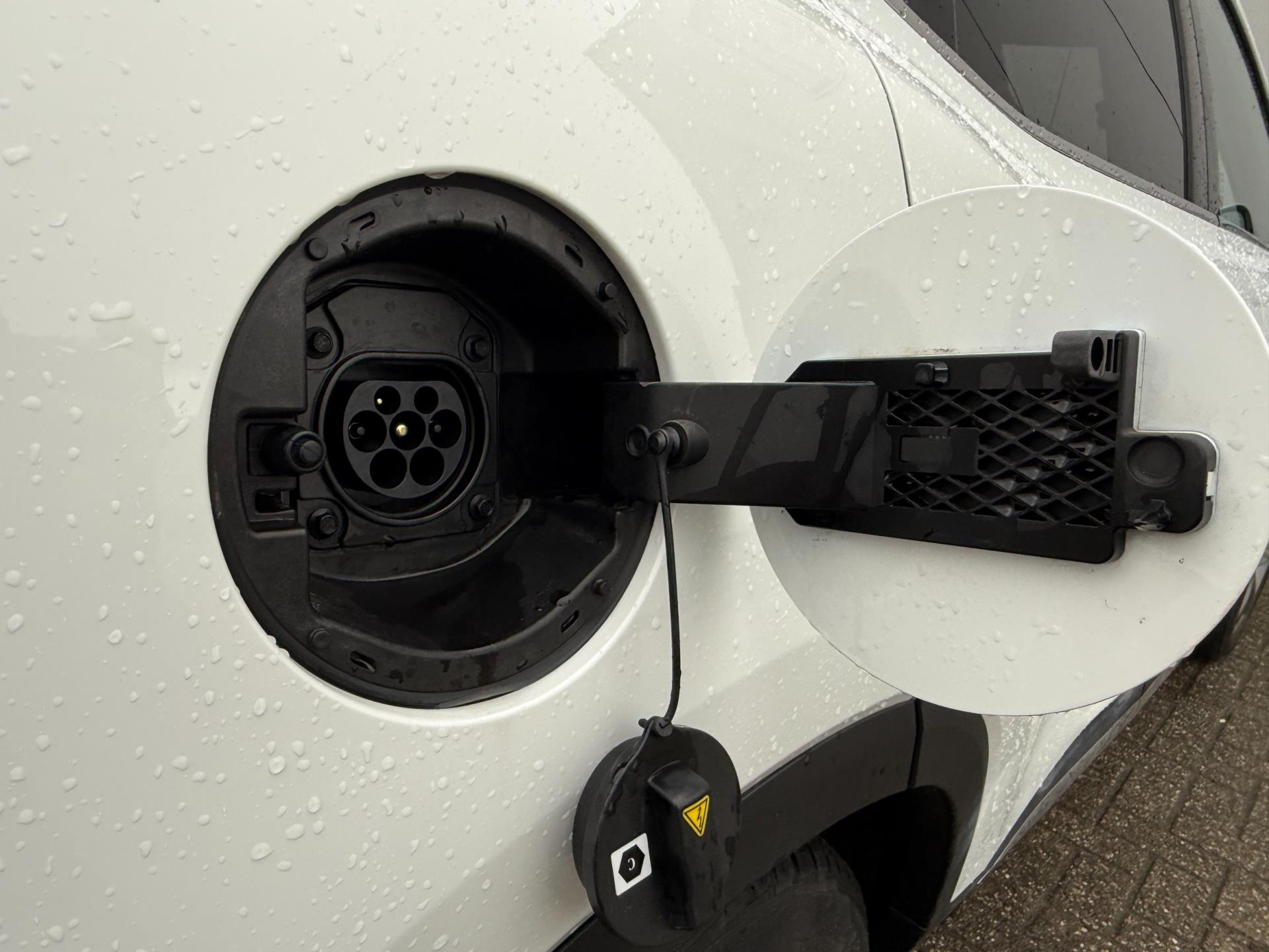 Foto van MG MG Ehs Plug-in Hybrid