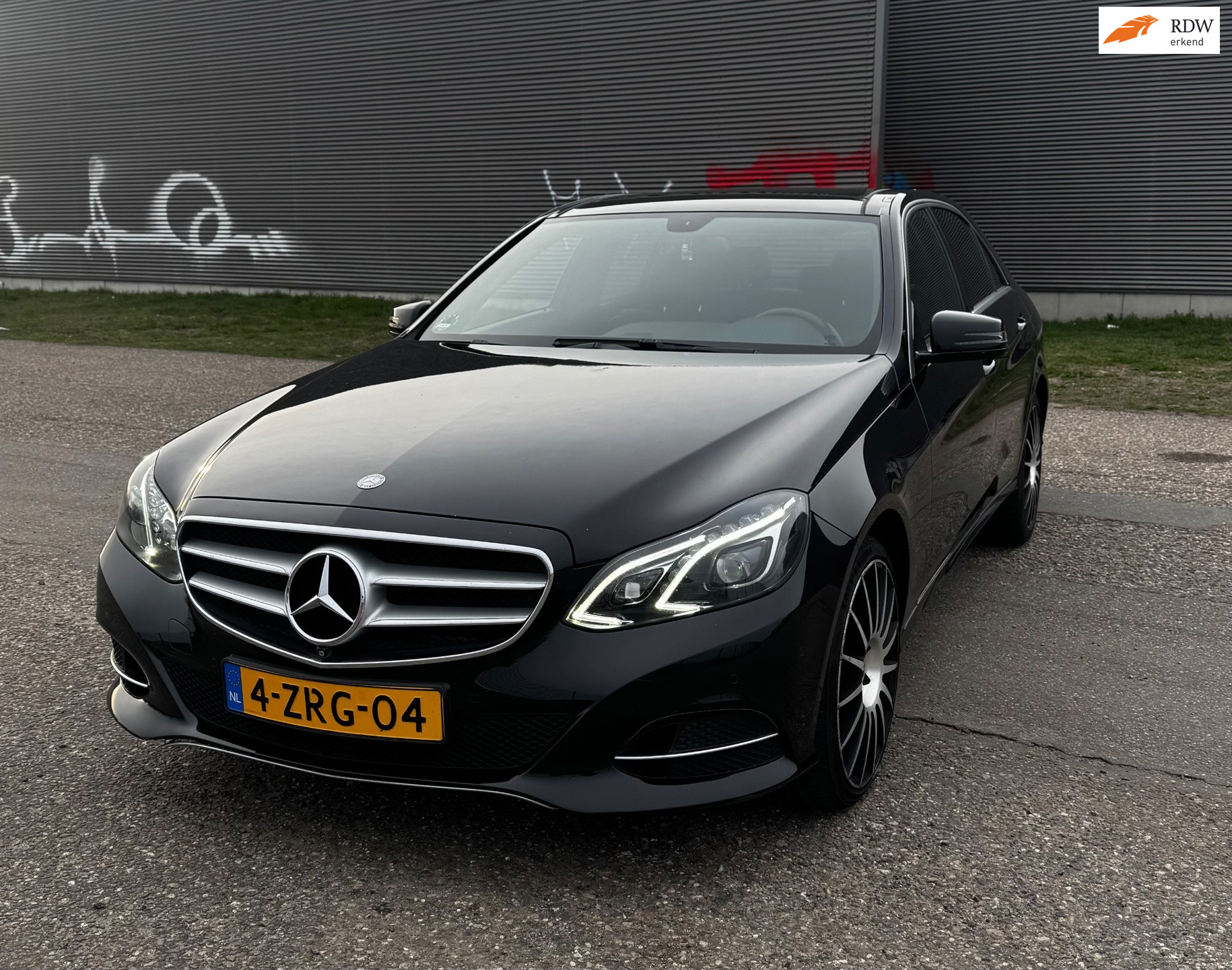 Mercedes-Benz E 200 Bluetec 200 BlueTEC Prestige Avantgarde | NAP 2015 - voorkant