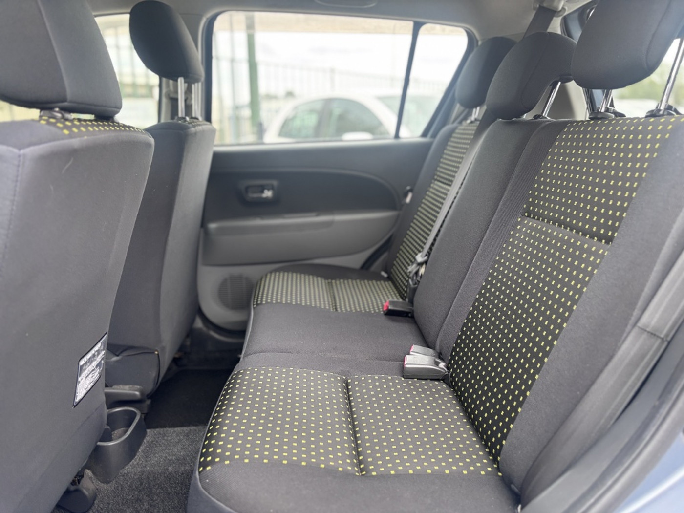 Foto van Daihatsu Sirion