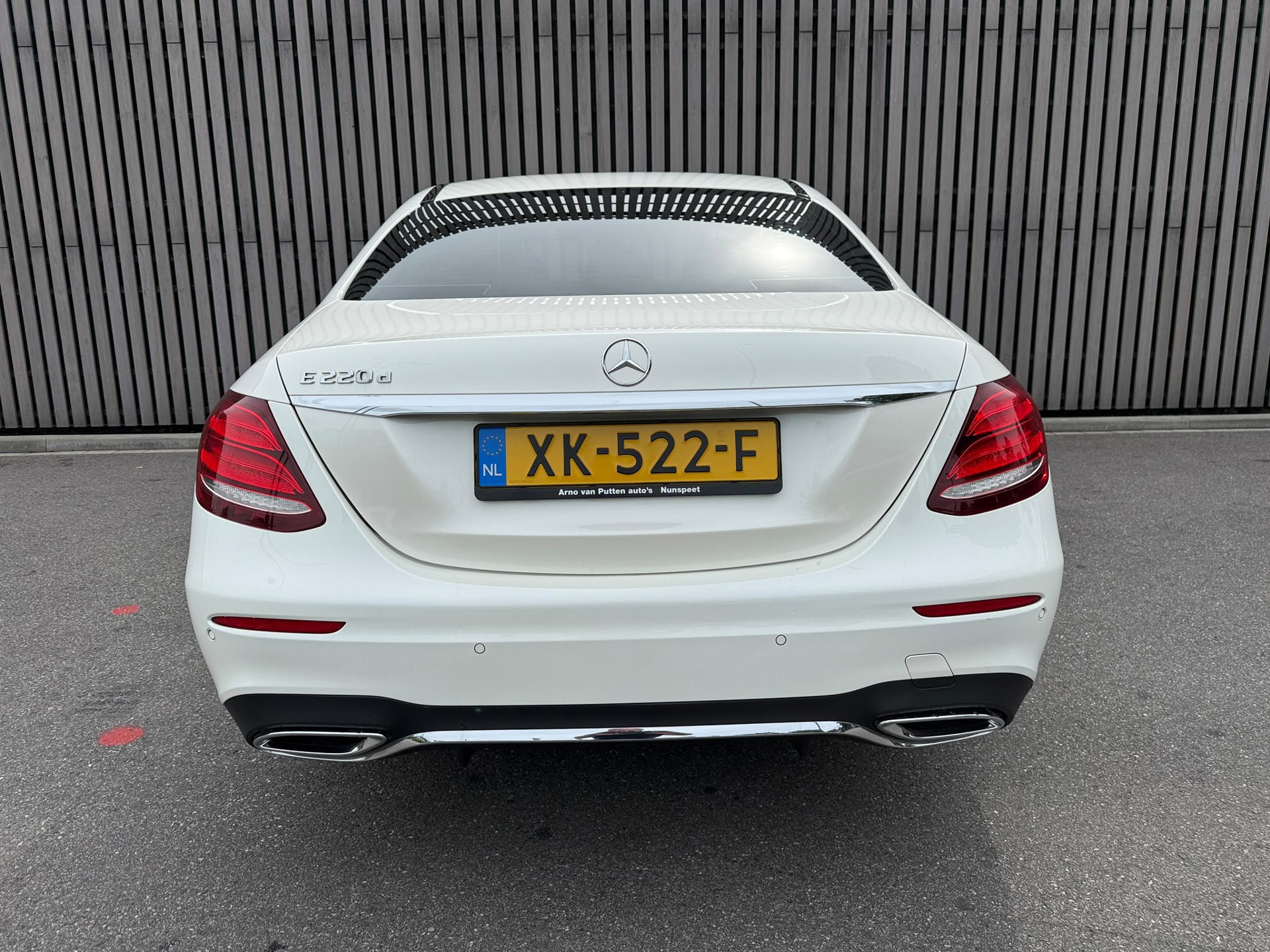 Foto van Mercedes-Benz E 220 D