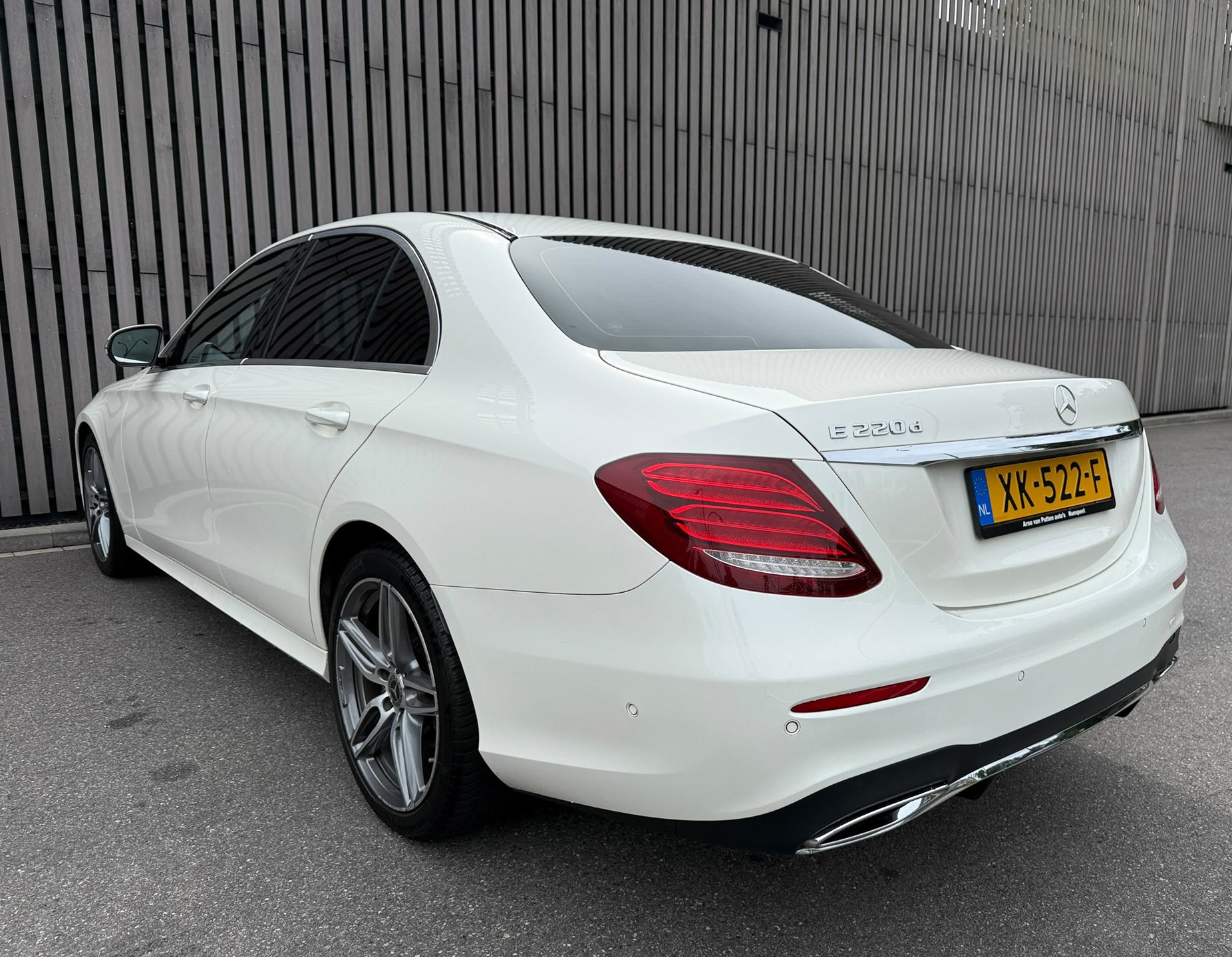 Foto van Mercedes-Benz E 220 D