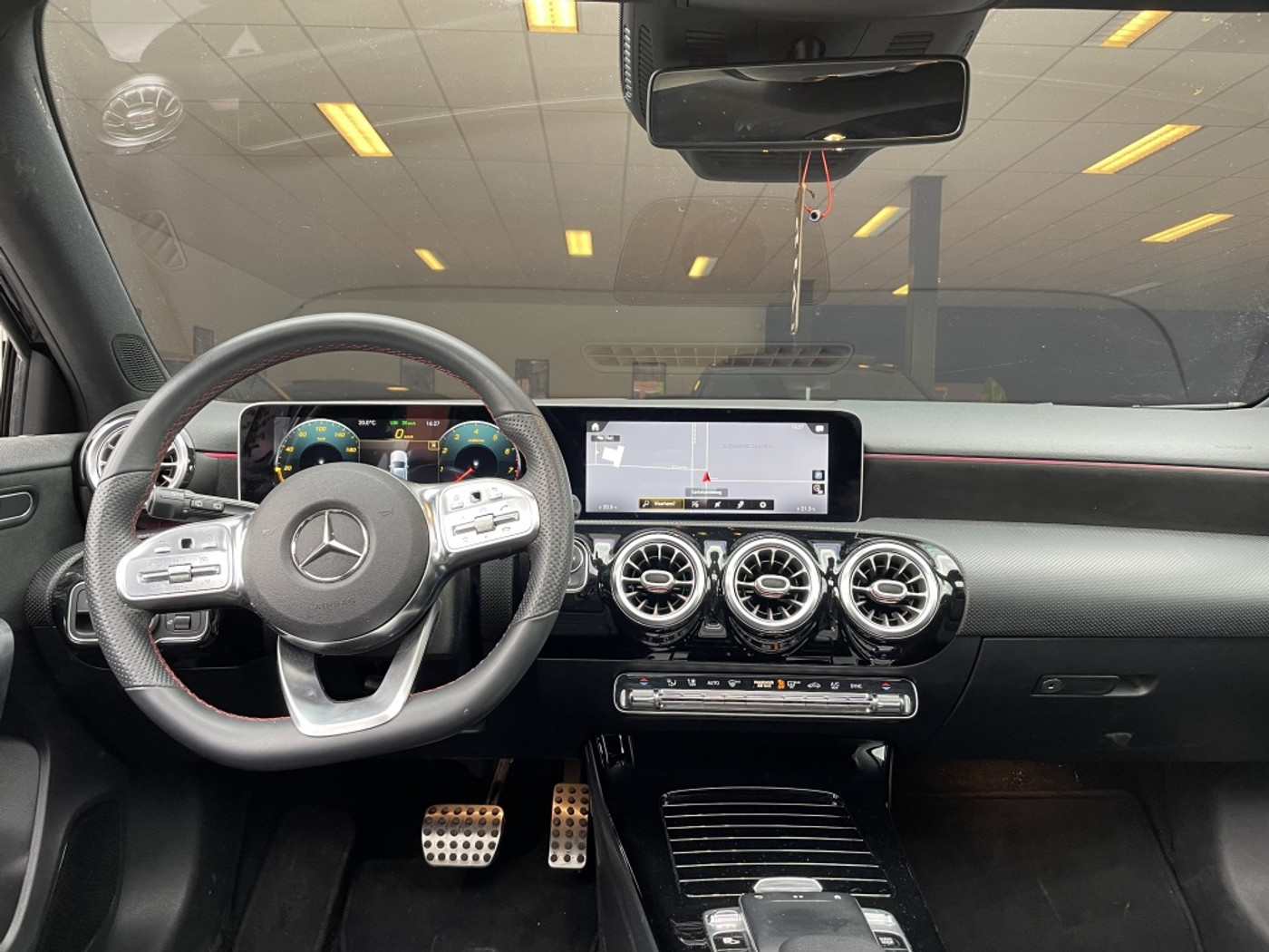 Foto van Mercedes-Benz A 220