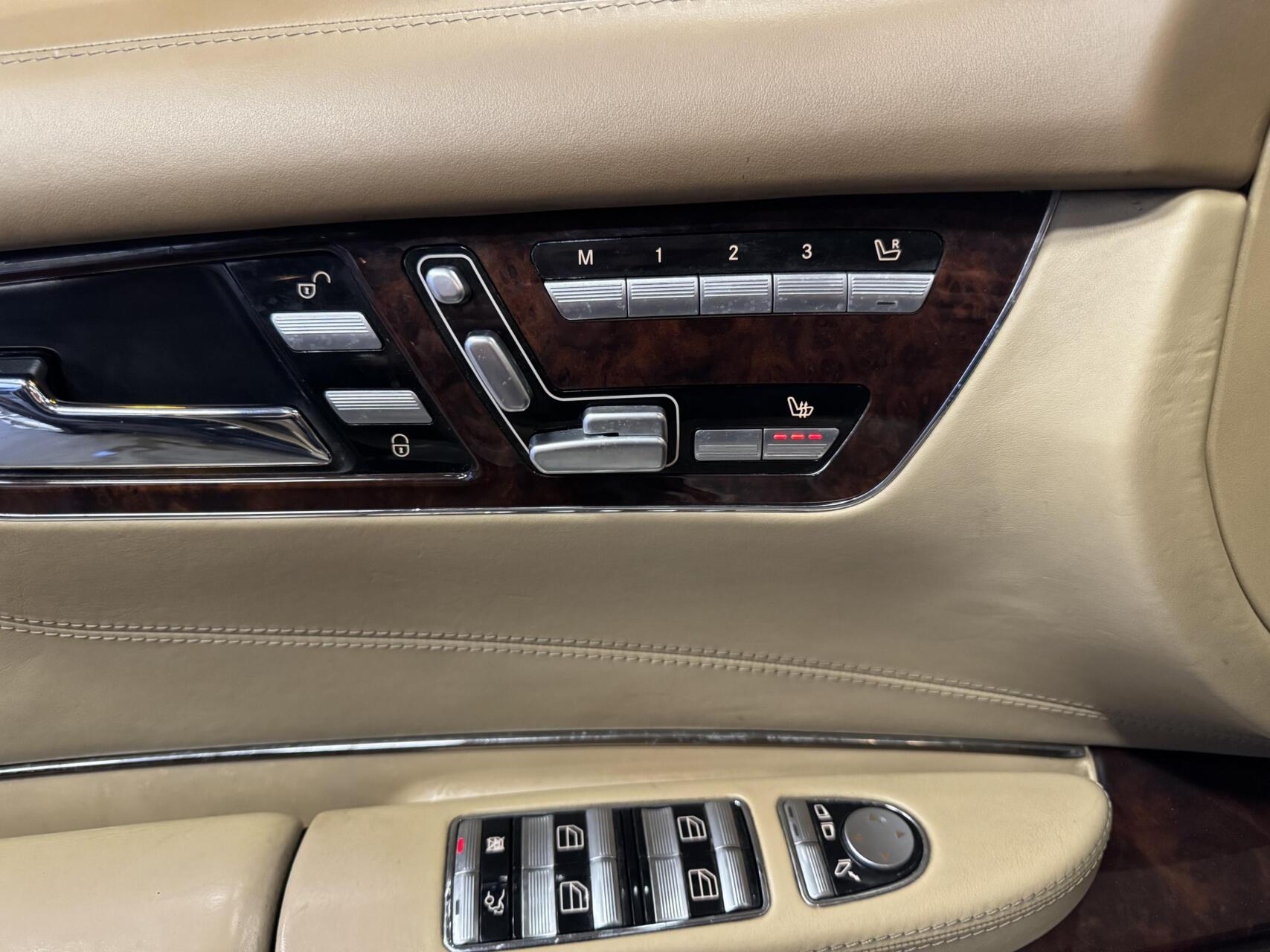 Foto van Mercedes-Benz CL 63 AMG
