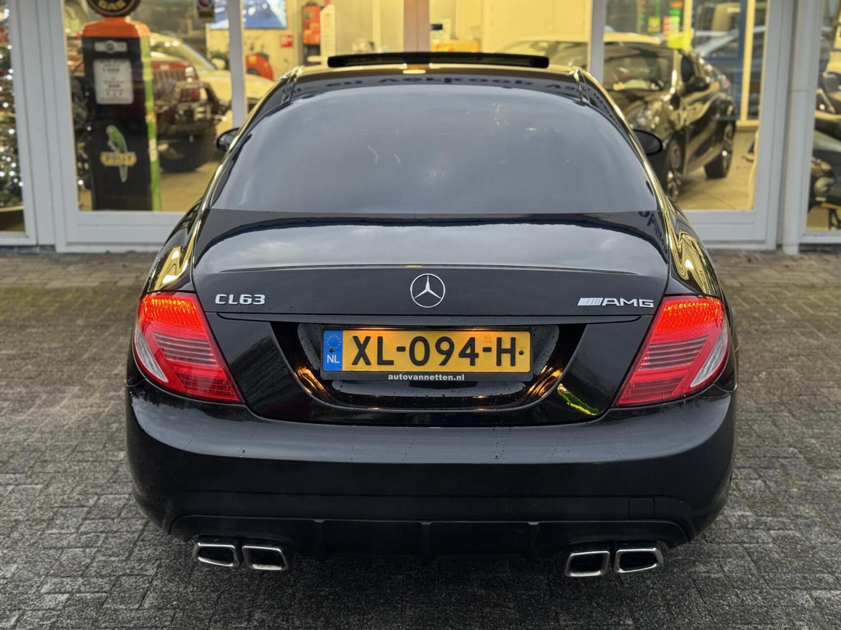 Foto van Mercedes-Benz CL 63 AMG