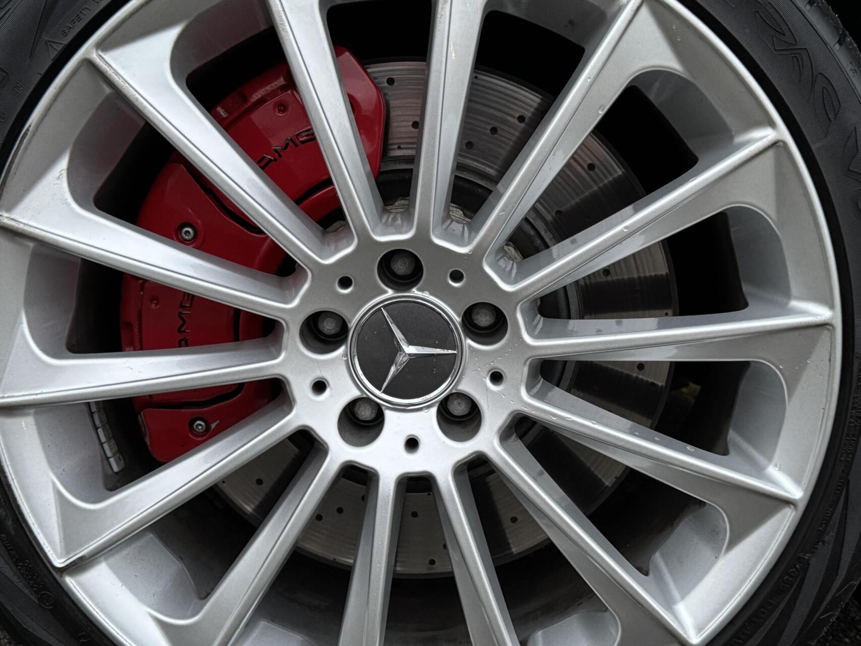 Foto van Mercedes-Benz CL 63 AMG