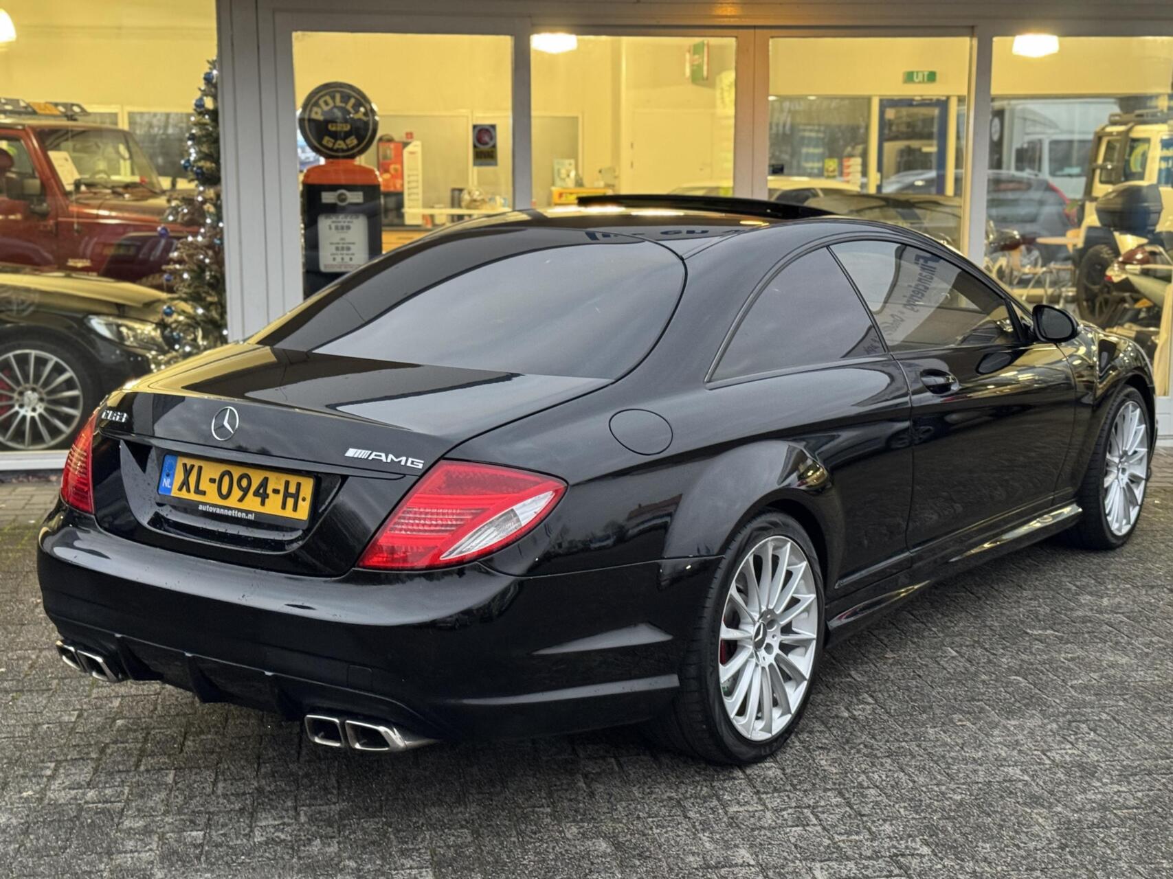 Foto van Mercedes-Benz CL 63 AMG